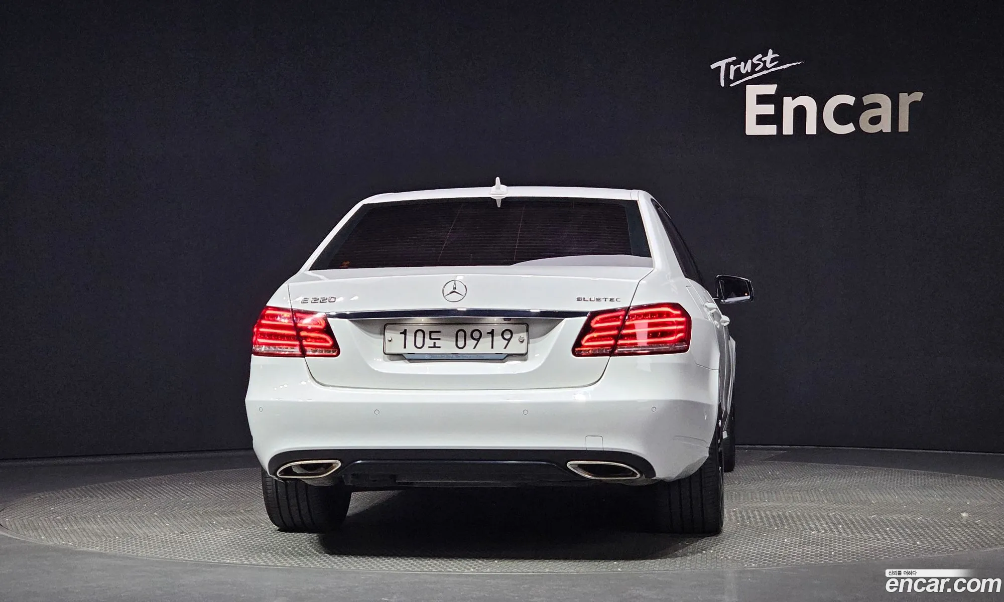 Mercedes-Benz E-Klasse E220 Bluetec Avant Garde Sports 2016 - фотография 12470207