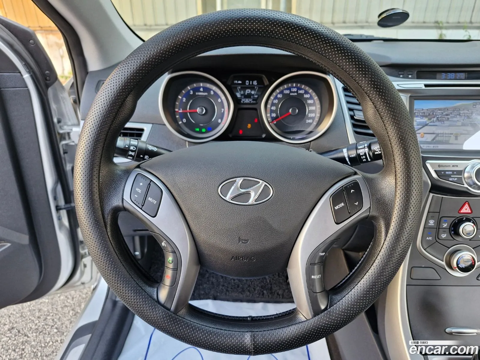 Hyundai Avante 16 Gdi Style 2016 - фотография 19735216