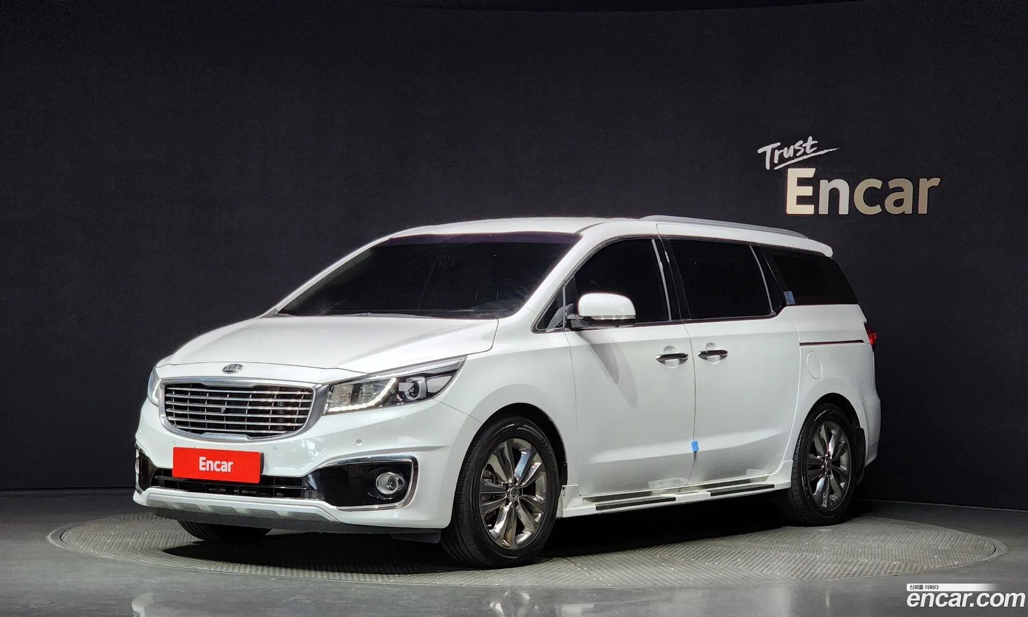 Kia Carnival 9-Seater Prestige 2018 - фотография 12277906