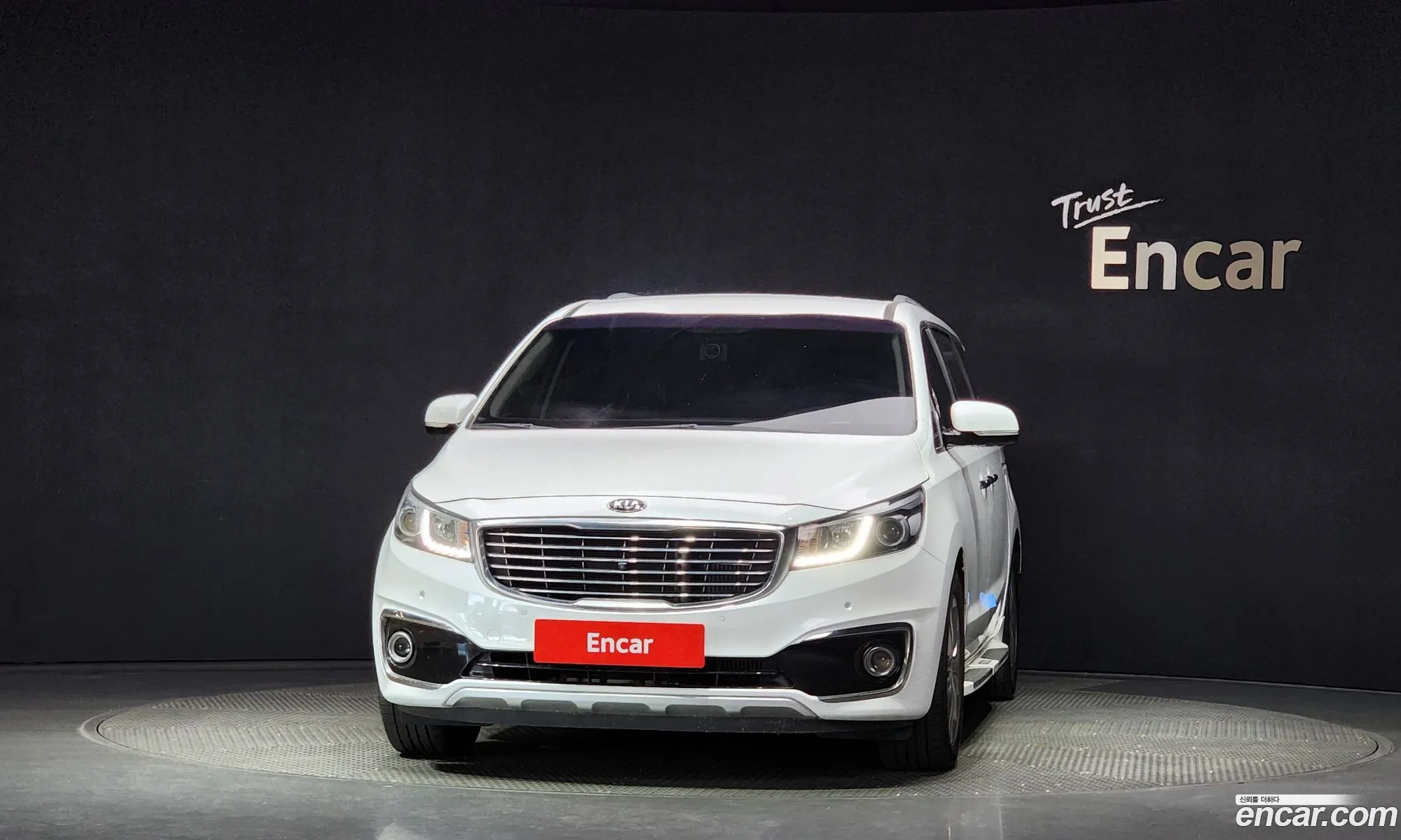 Kia Carnival 9-Seater Prestige 2018 - фотография 12277908