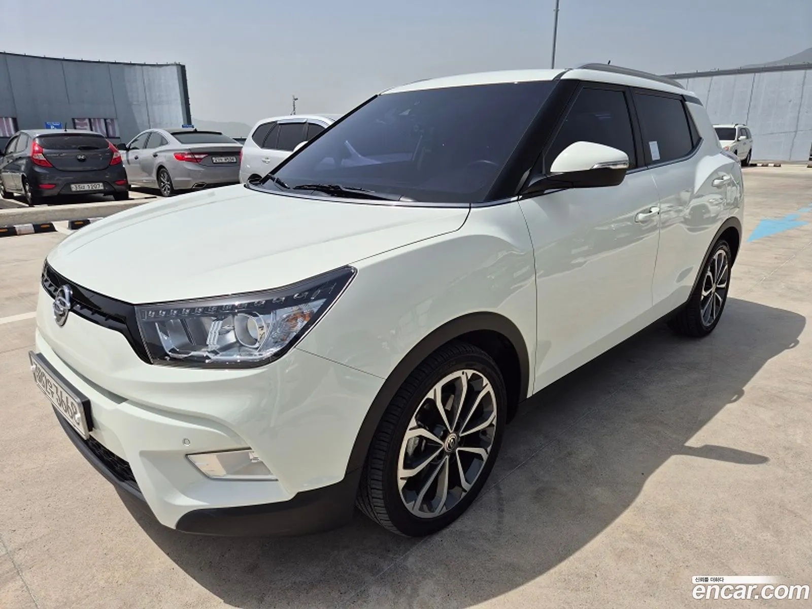 Ssangyong Tivoli Tivoli Lx 4Wd 2017 - фотография 17429874