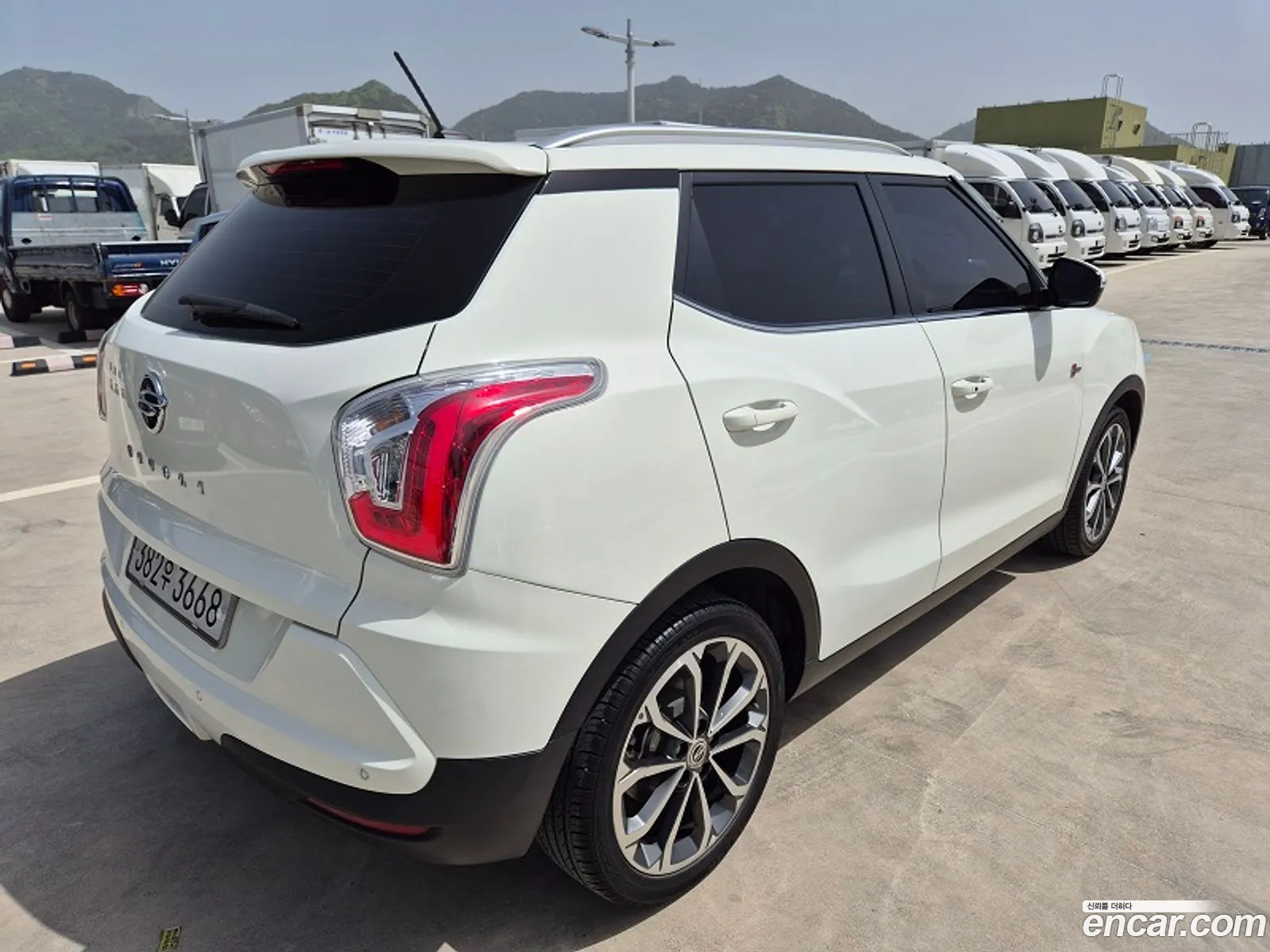 Ssangyong Tivoli Tivoli Lx 4Wd 2017 - фотография 17429877