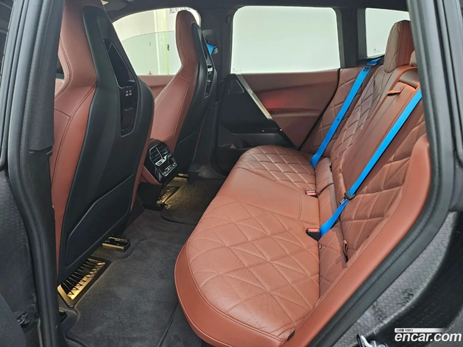 BMW Ix xDrive50 Sport Plus 2023 - фотография 31744