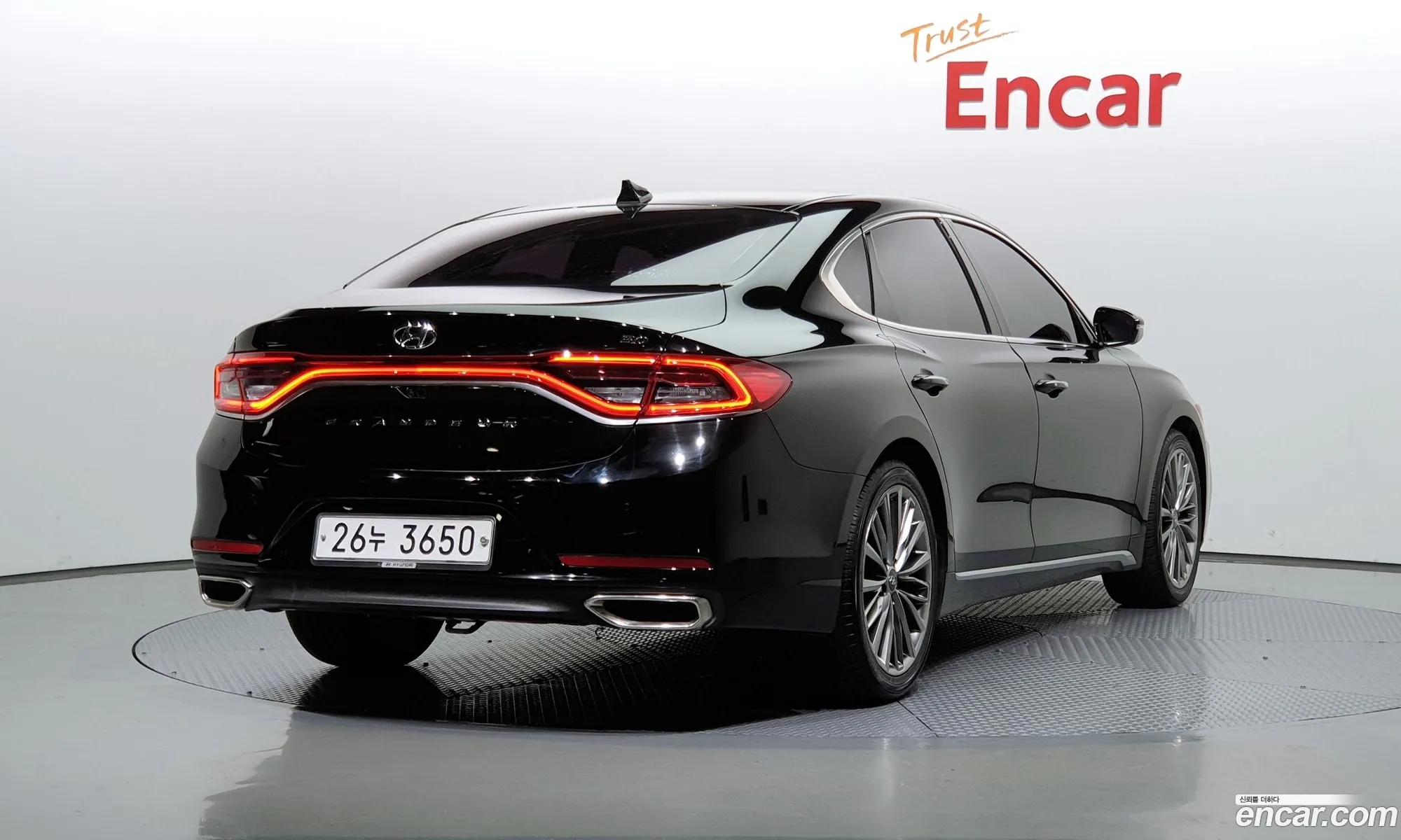 Hyundai Grandeur 24 Premium 2017 - фотография 14081126