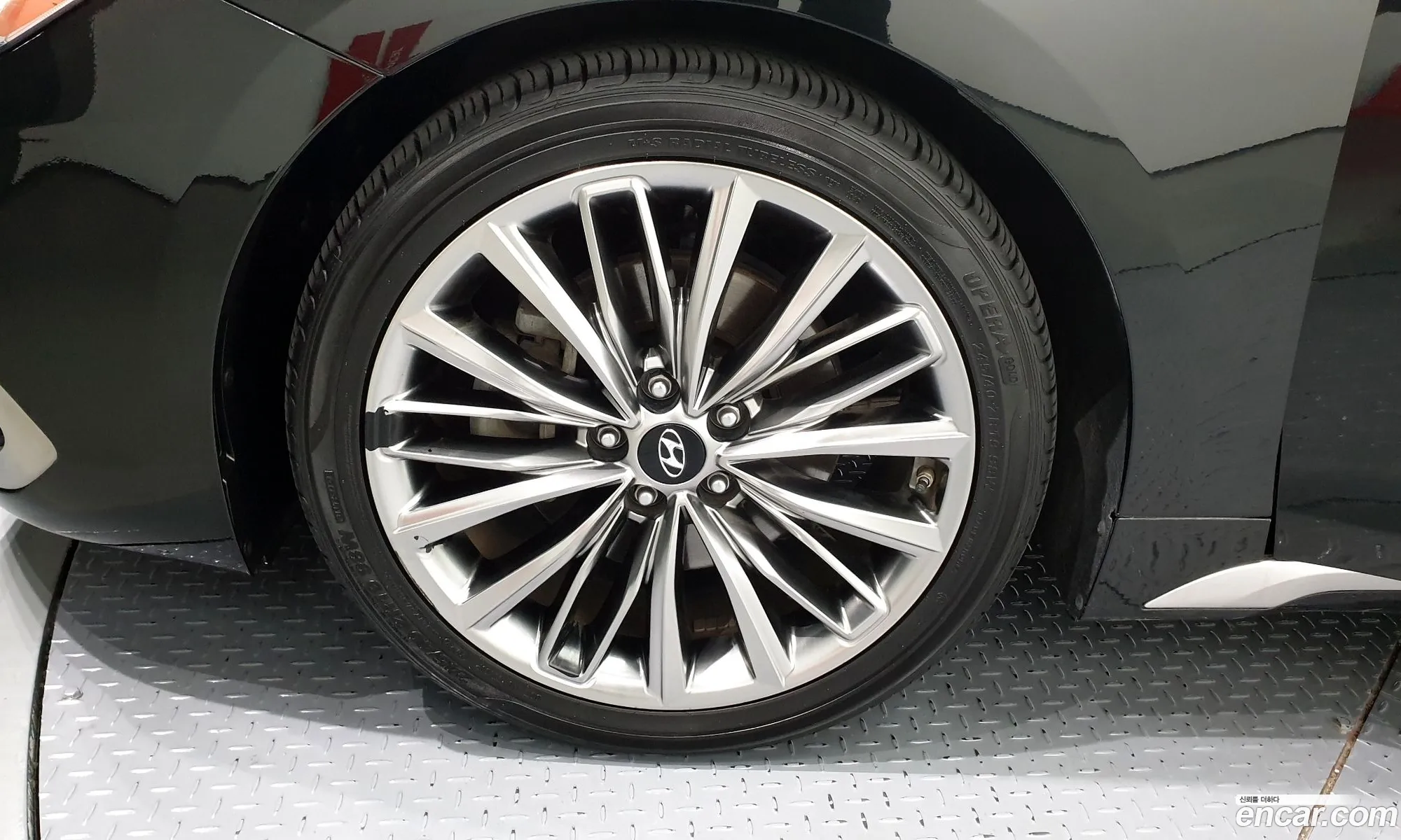 Hyundai Grandeur 24 Premium 2017 - фотография 14081129