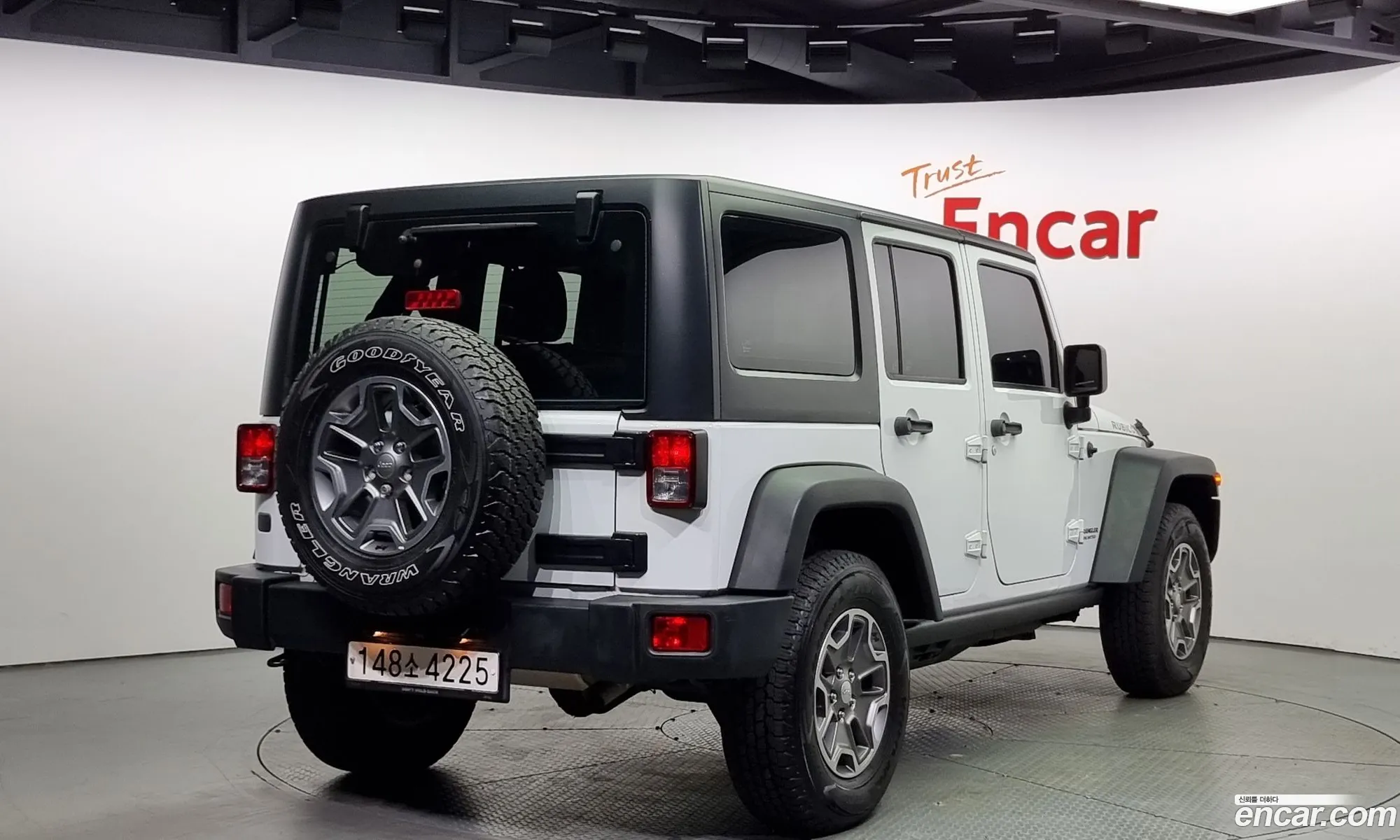 Jeep Wrangler 36 Rubicon 4-Door 2017 - фотография 4458719