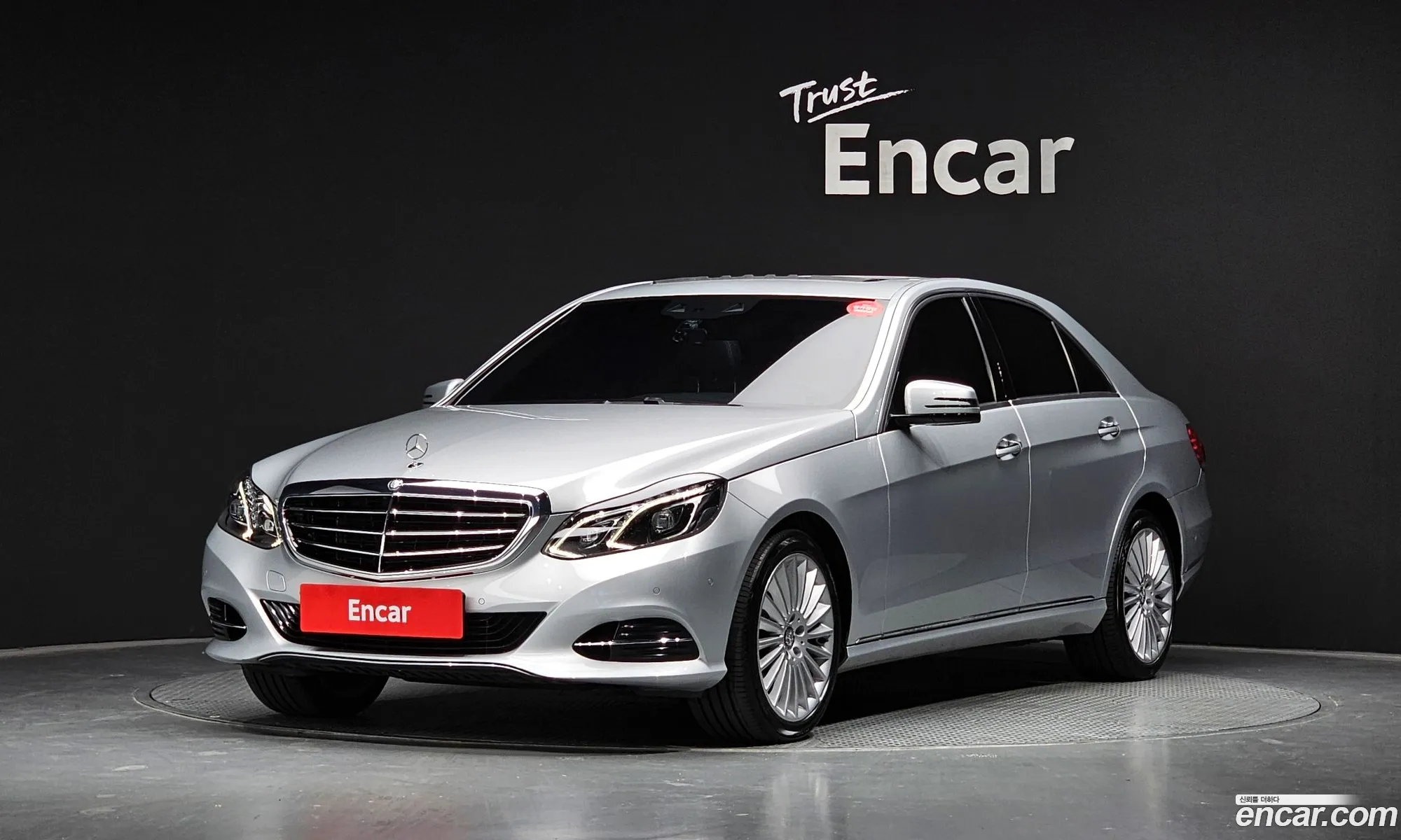 Mercedes-Benz E-Klasse E300 Elegance 2016 - фотография 12677001