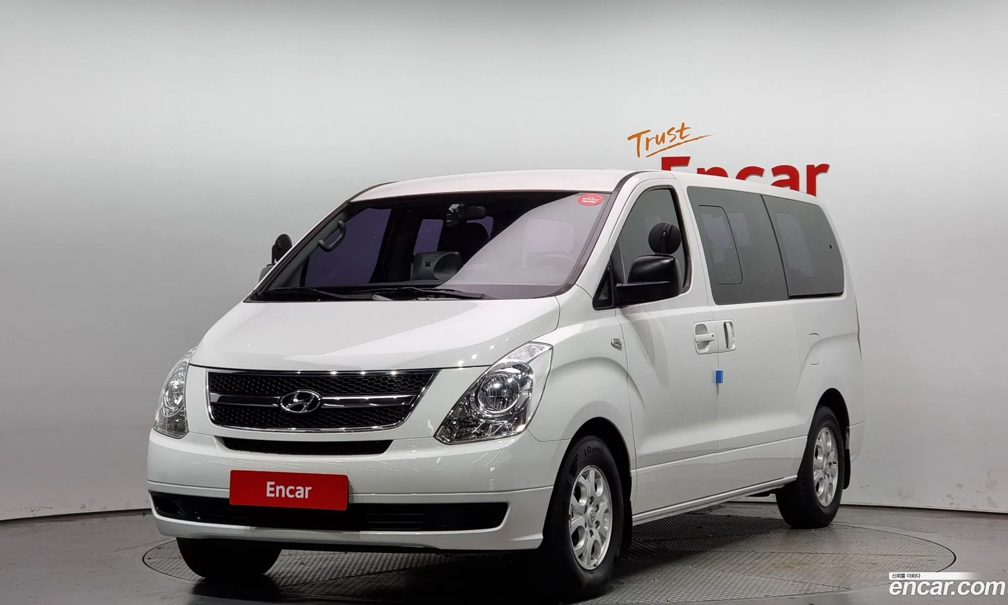 Hyundai Starex 12-Seater Wagon 2015 - фотография 17280662