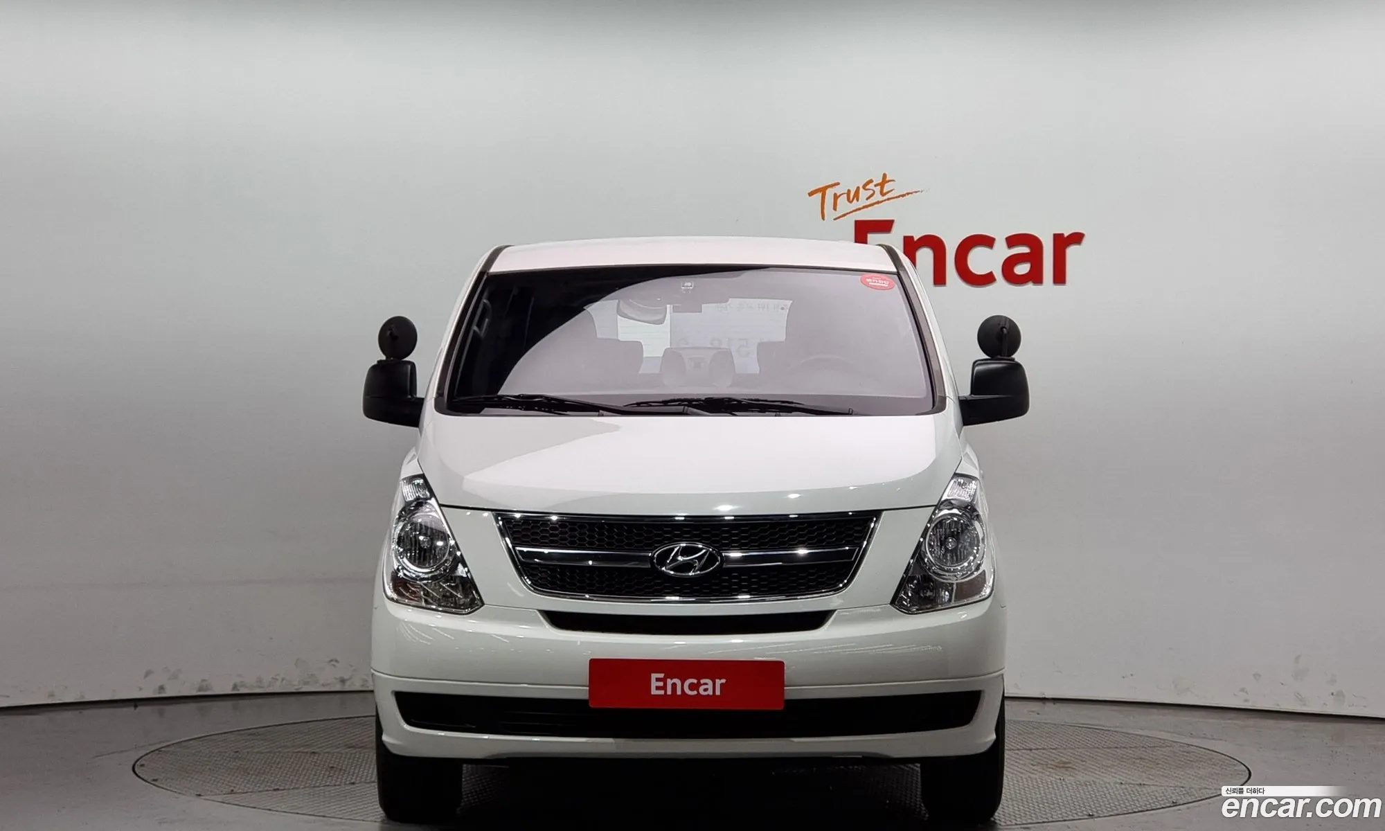 Hyundai Starex 12-Seater Wagon 2015 - фотография 17280664