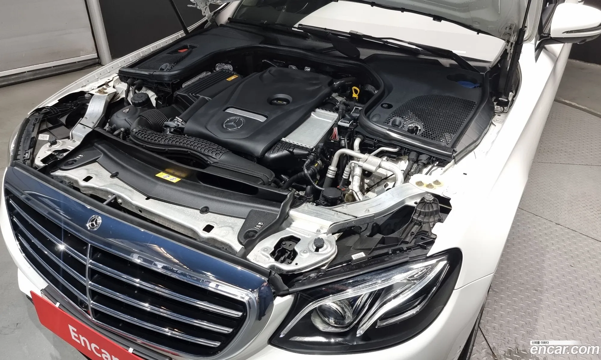 Mercedes-Benz E-Klasse V W213 S213 C238 E300 4Matic Exclusive 2019 - фотография 14046489