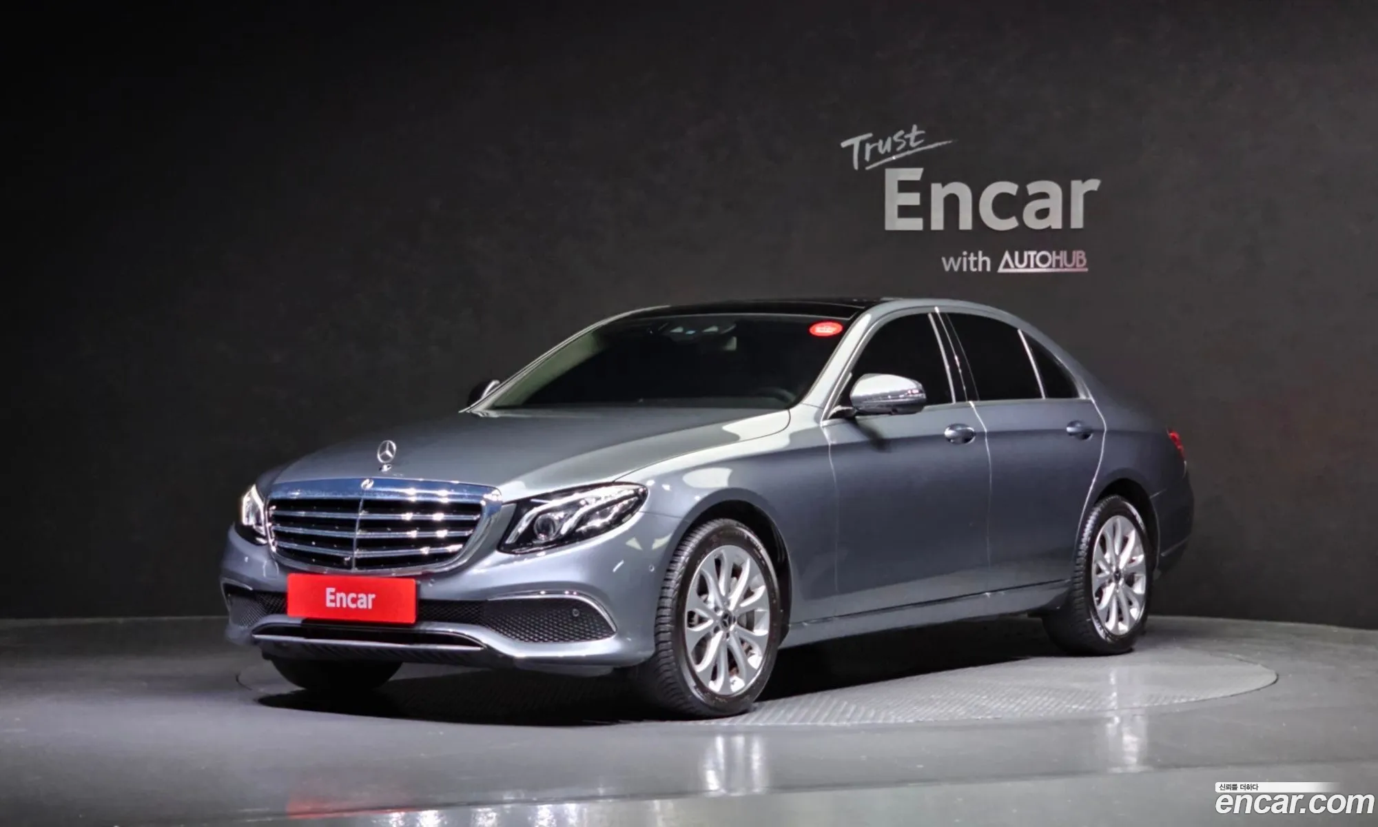 Benz E-Class W213 E300 4Matic Exclusive - фотография 13175935