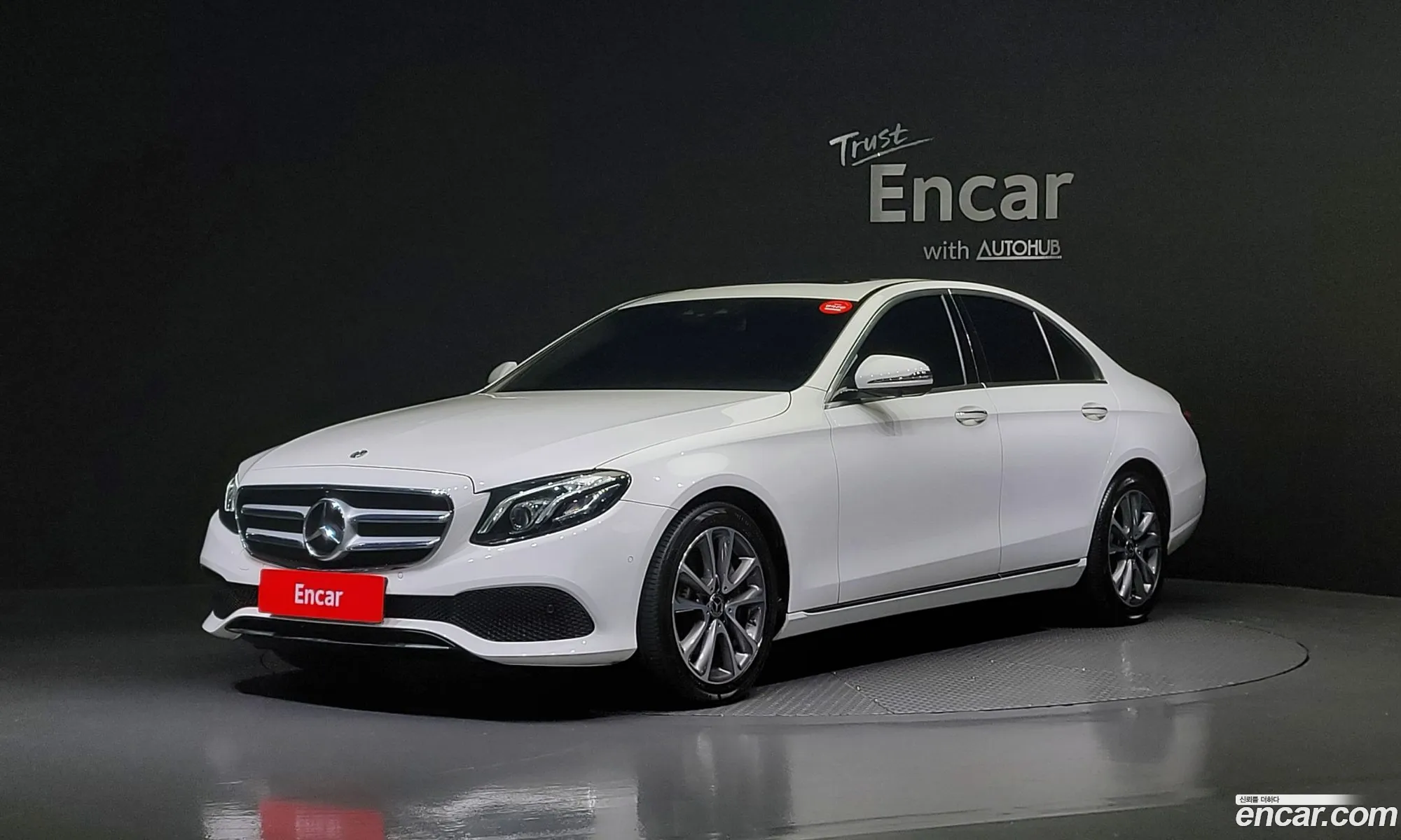 Mercedes-Benz E-Klasse V W213 S213 C238 E300 4Matic Avant Garde 2019 - фотография 13175947