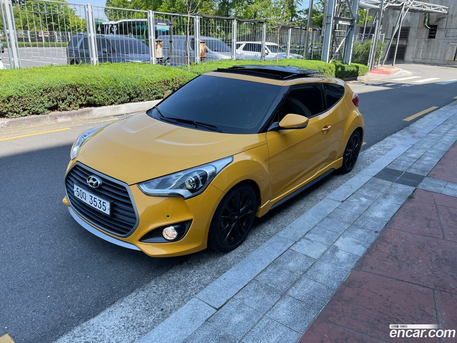 Hyundai Veloster 16 Turbo Despec 2015 - фотография 16009010