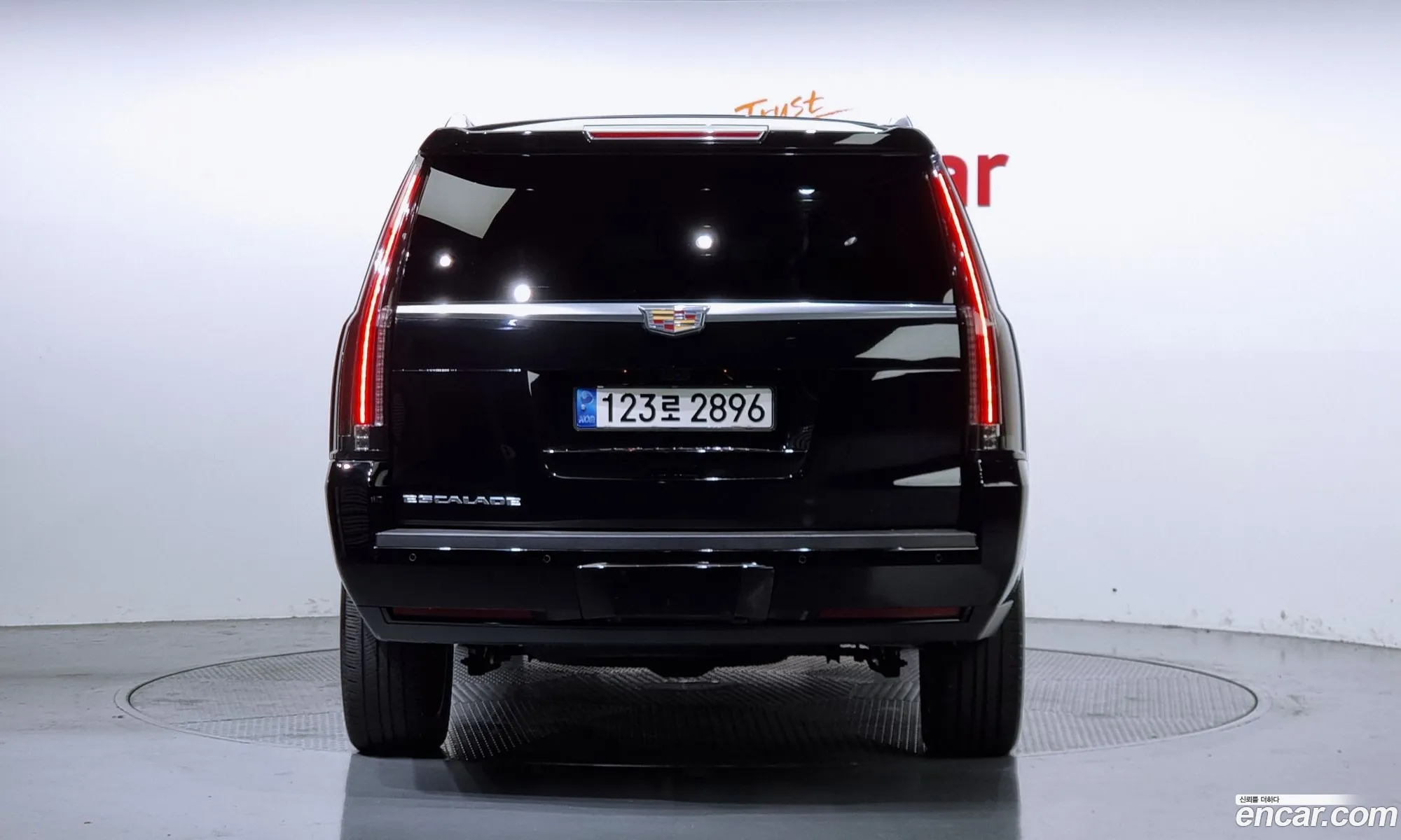 Cadillac Escalade Iv 62 Esv 2018 - фотография 14538515