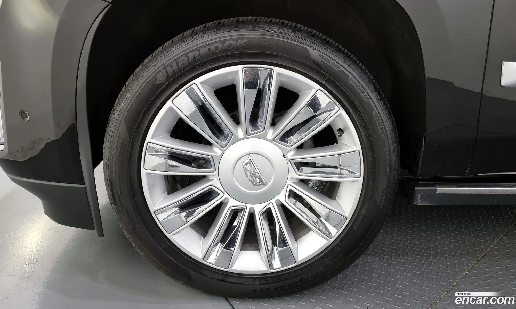 Cadillac Escalade Iv 62 Esv 2018 - фотография 14538516