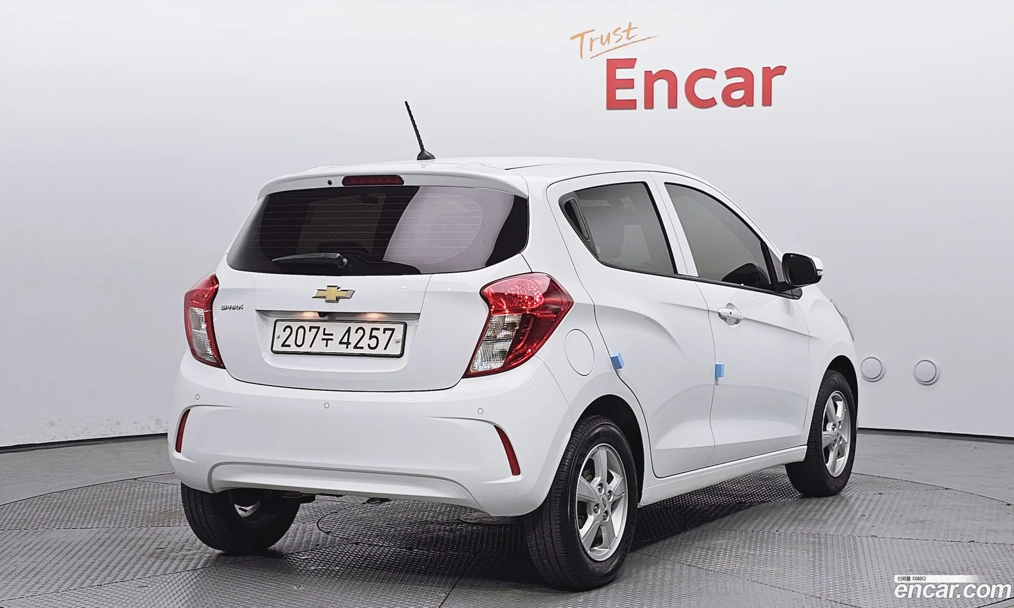 Chevrolet Spark Lt 2020 - фотография 6055357