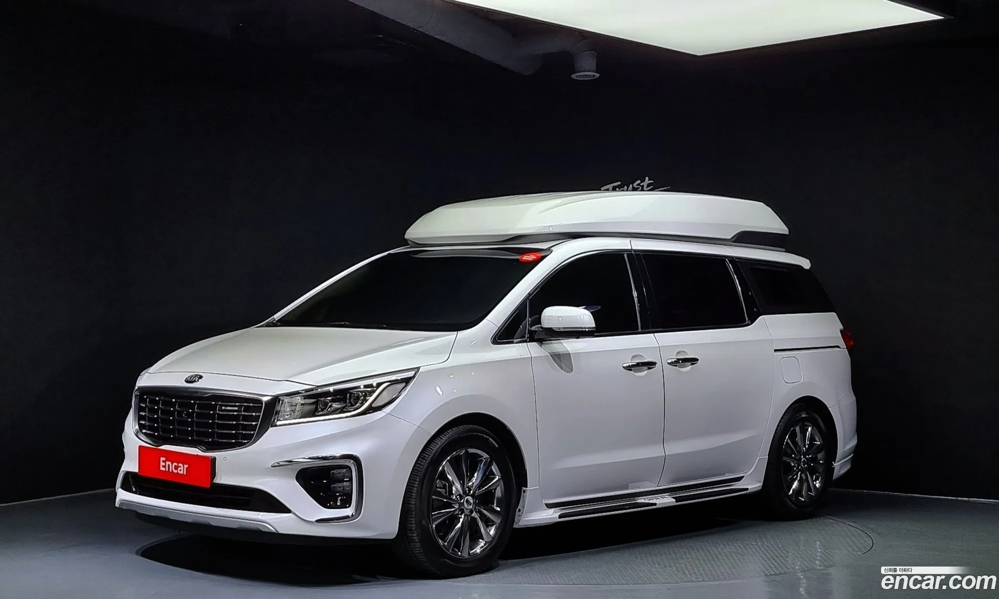 Kia Carnival Iii 7-Seater High Limousine 2019 - фотография 16812241
