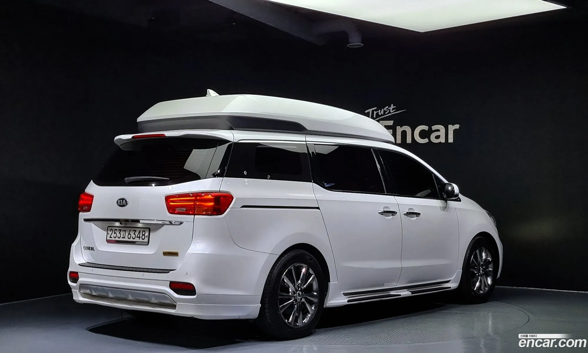 Kia Carnival Iii 7-Seater High Limousine 2019 - фотография 16812242