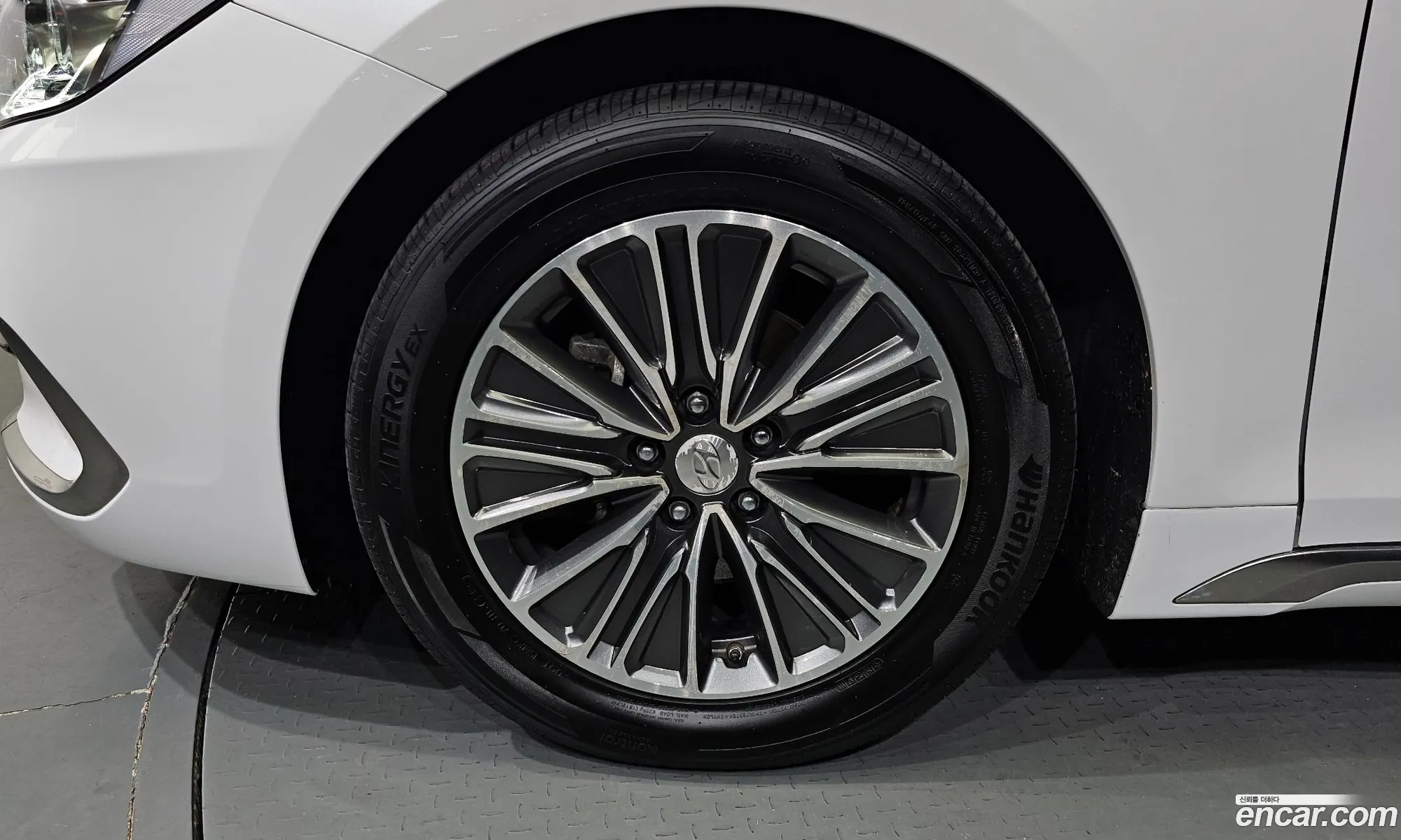 Hyundai Grandeur Vi Exclusive 2019 - фотография 12123899