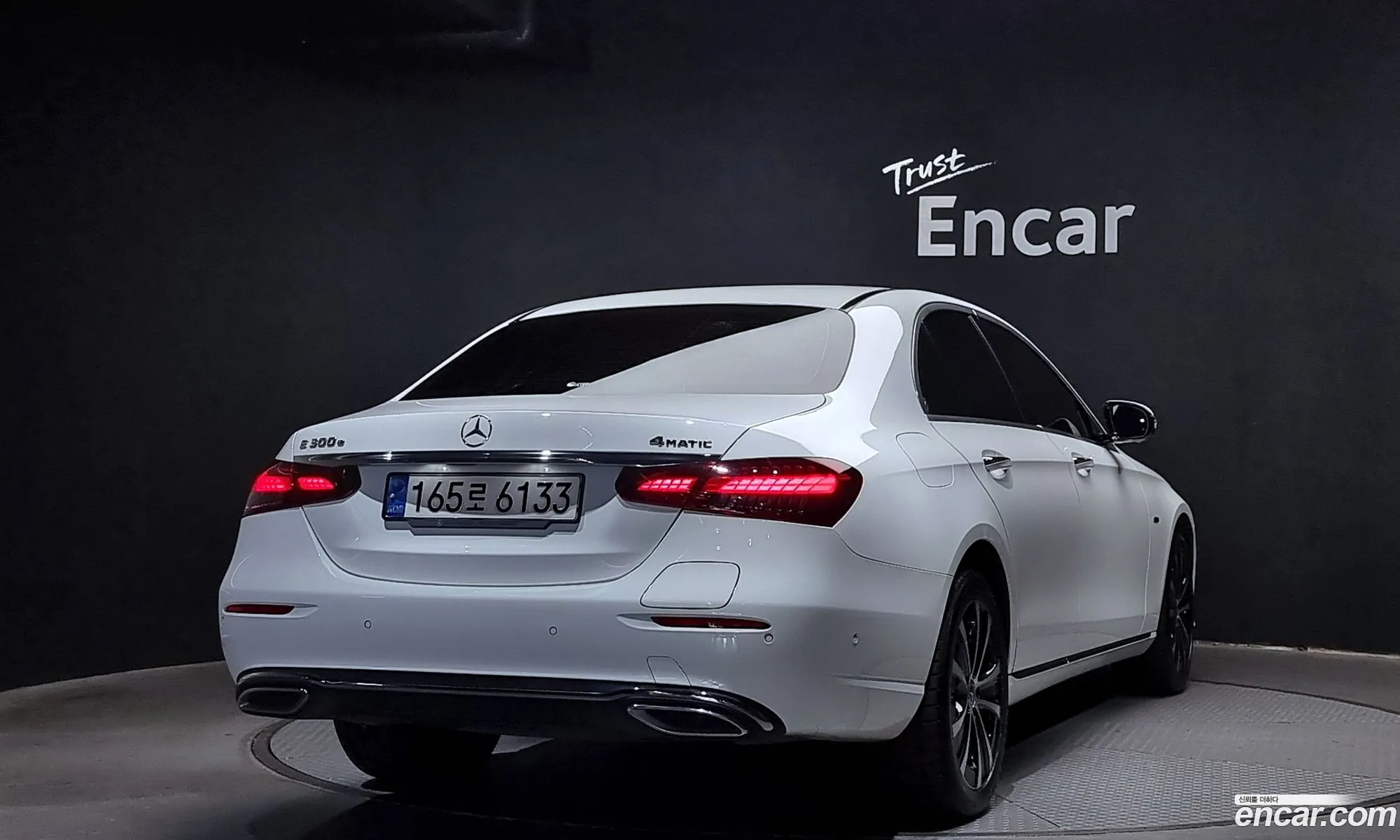 Mercedes-Benz E-Klasse V W213 S213 C238 E300E 4Matic Exclusive 2021 - фотография 12784005