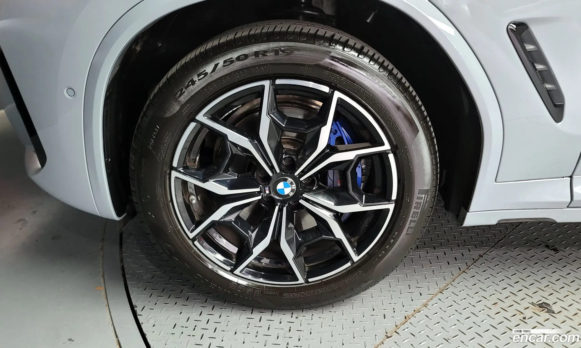 BMW X4 xDrive20I M Sports 2023 - фотография 16873346