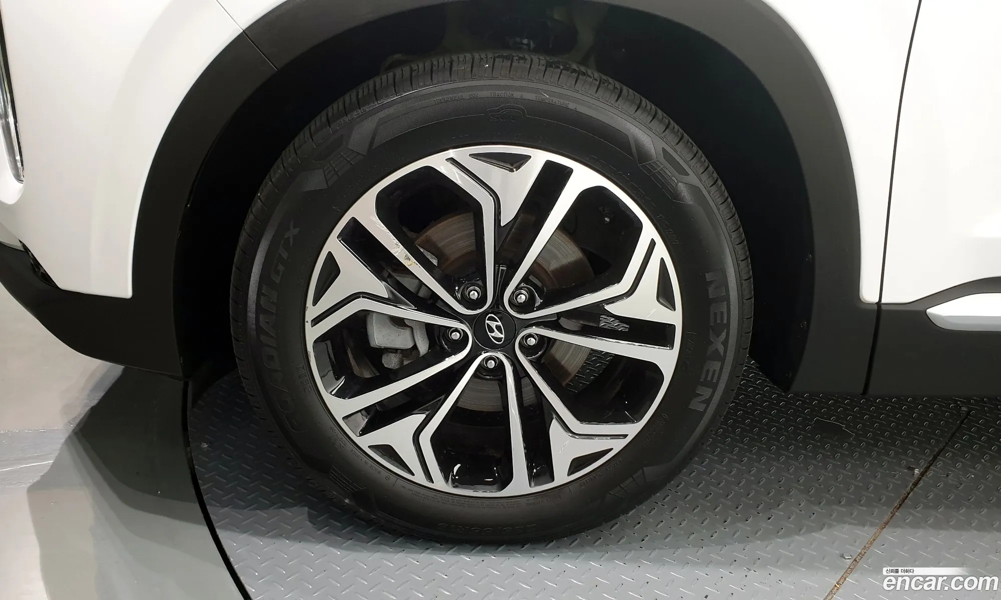 Hyundai Santa Fe Iv Diesel 20 2Wd 2020 - фотография 19718132