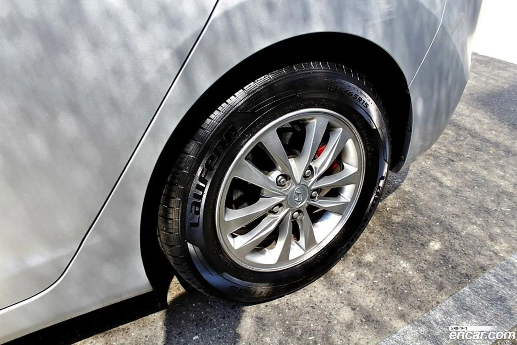Hyundai Avante V M16 Gdi Deluxe 2011 - фотография 18761434