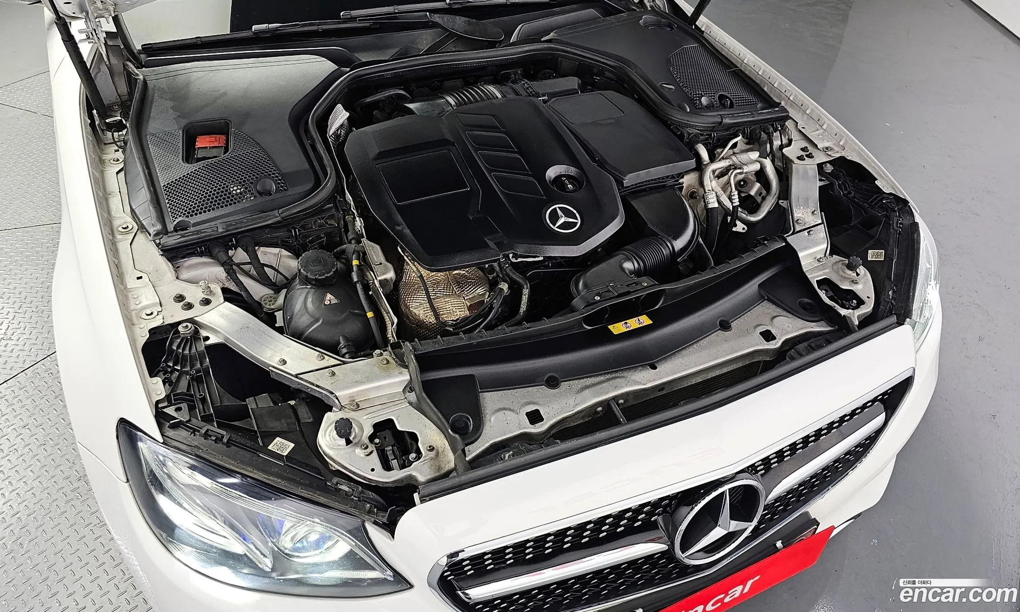 Mercedes-Benz E-Klasse E220D Avant Garde 2017 - фотография 11807314