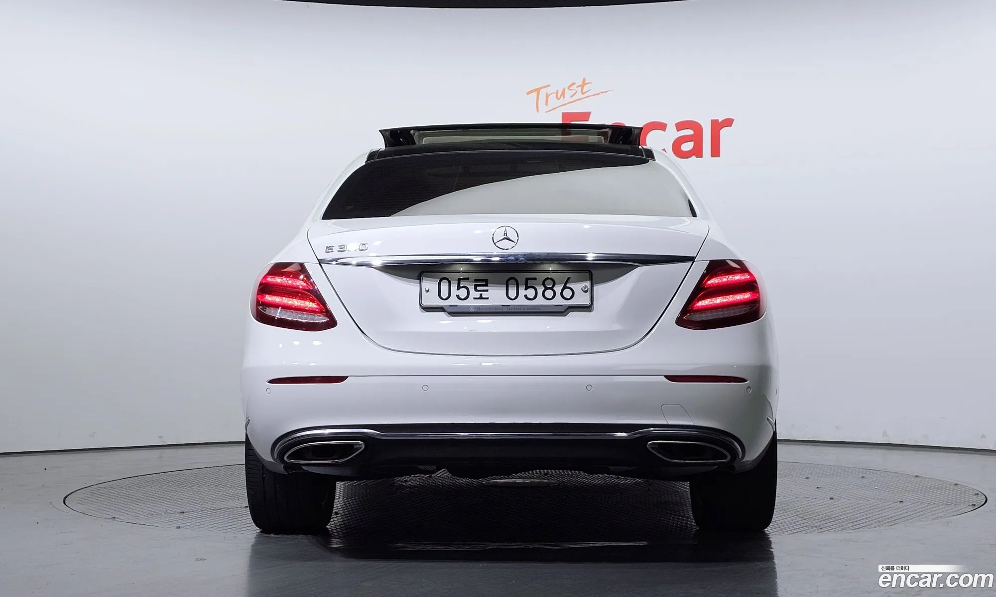 Mercedes-Benz E-Klasse E300 Exclusive 2017 - фотография 72765