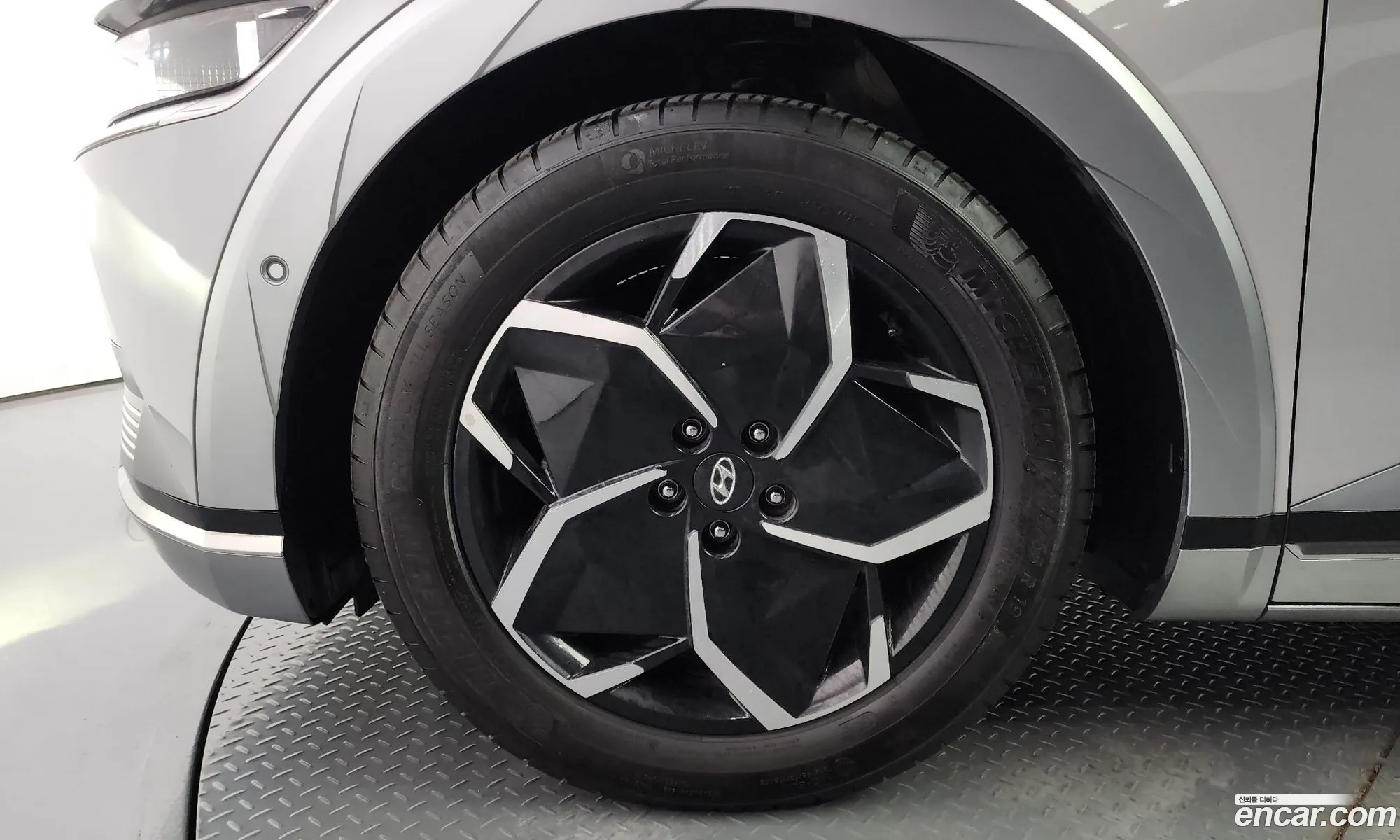 Hyundai Ioniq 5 Long Range Exclusive - фотография 12935806