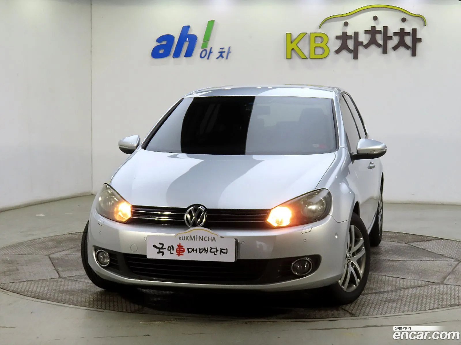 Volkswagen Golf 16 Tdi Bluemotion 2012 - фотография 8077586