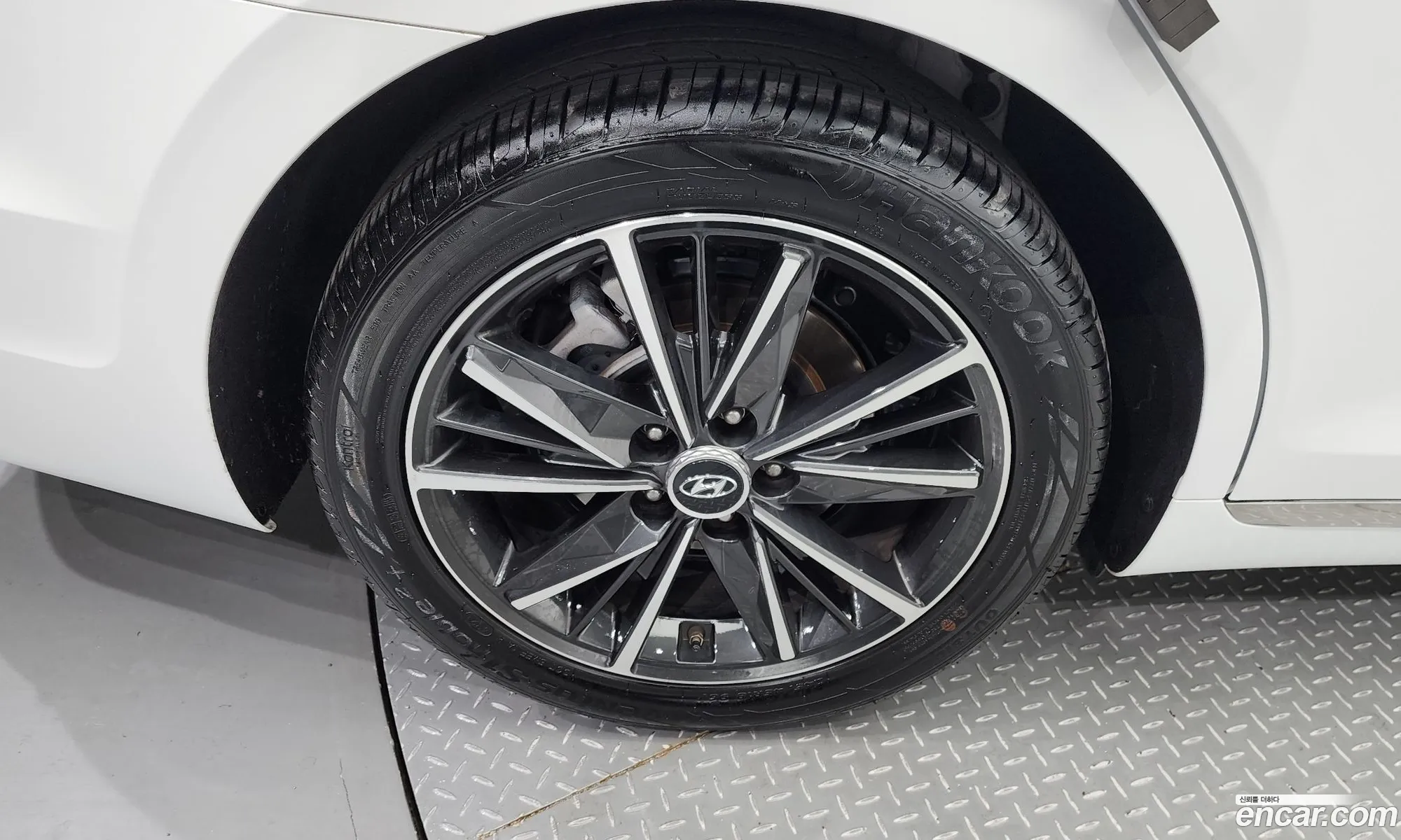 Hyundai Grandeur Vi 25 2022 - фотография 18418539
