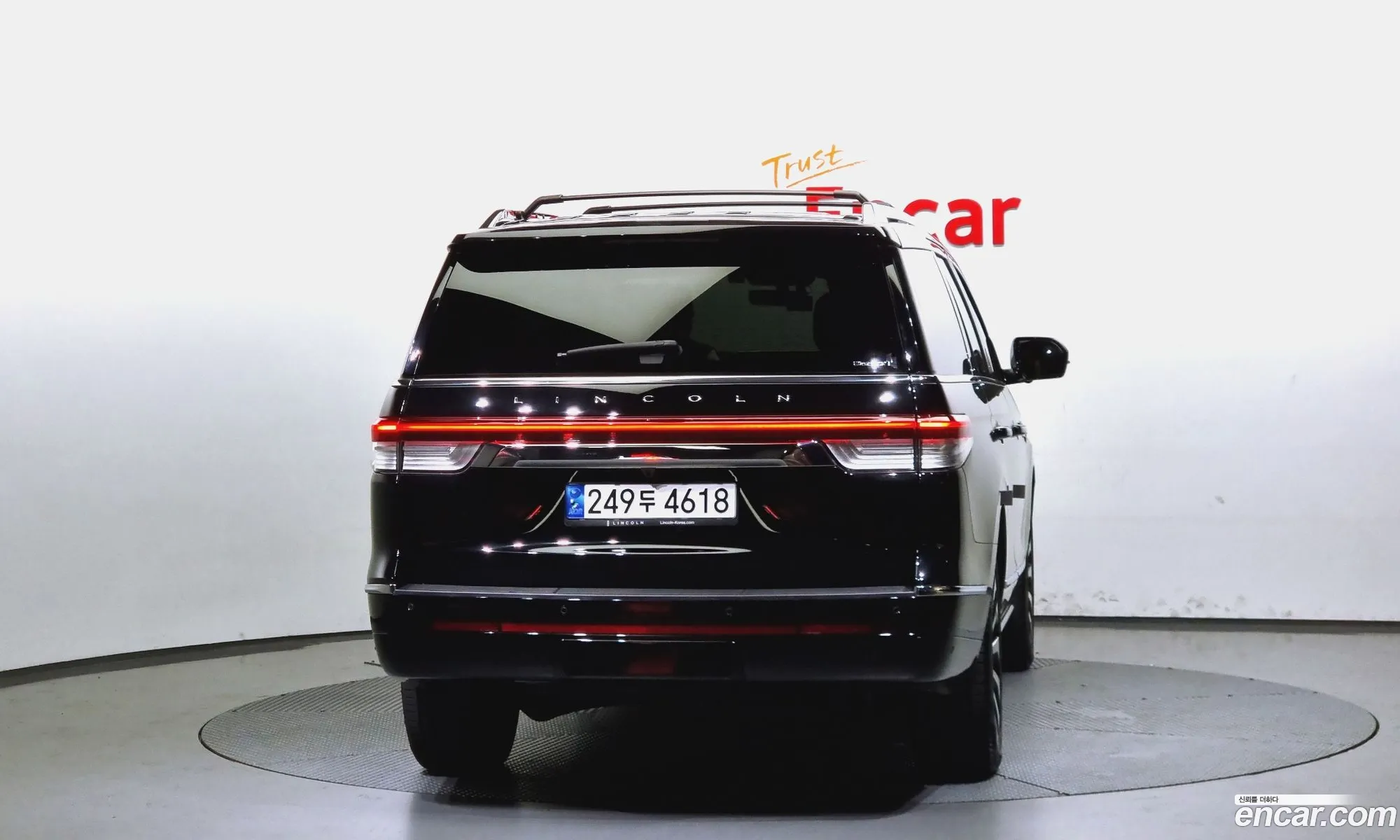 Lincoln Navigator Iv 35L 2022 - фотография 3745025