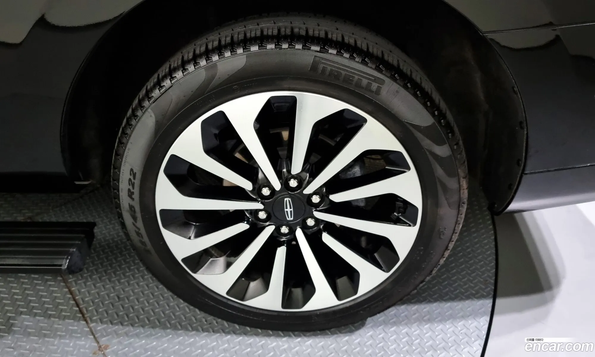 Lincoln Navigator Iv 35L 2022 - фотография 3745026