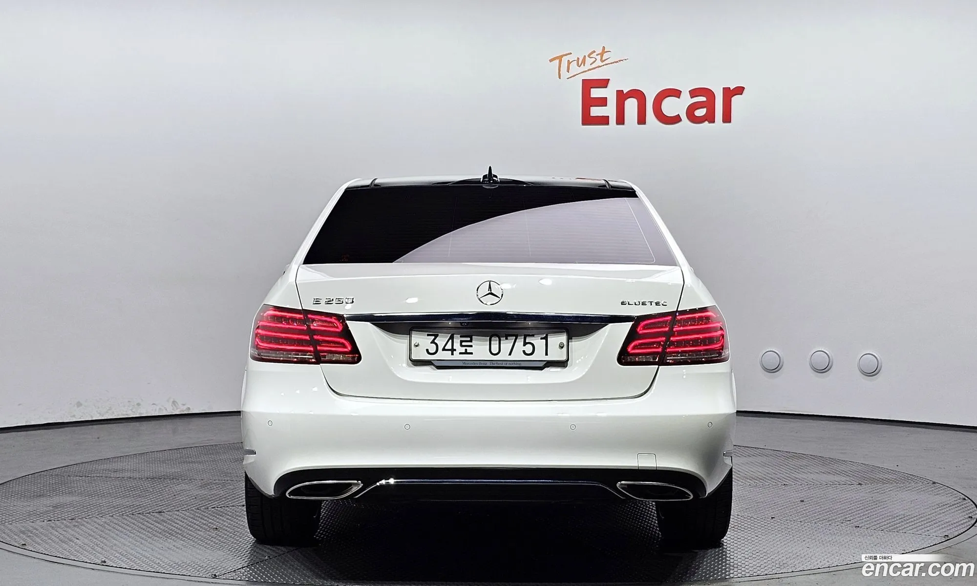 Mercedes-Benz E-Klasse E250 Bluetec 4Matic Avant Garde 2016 - фотография 12186247