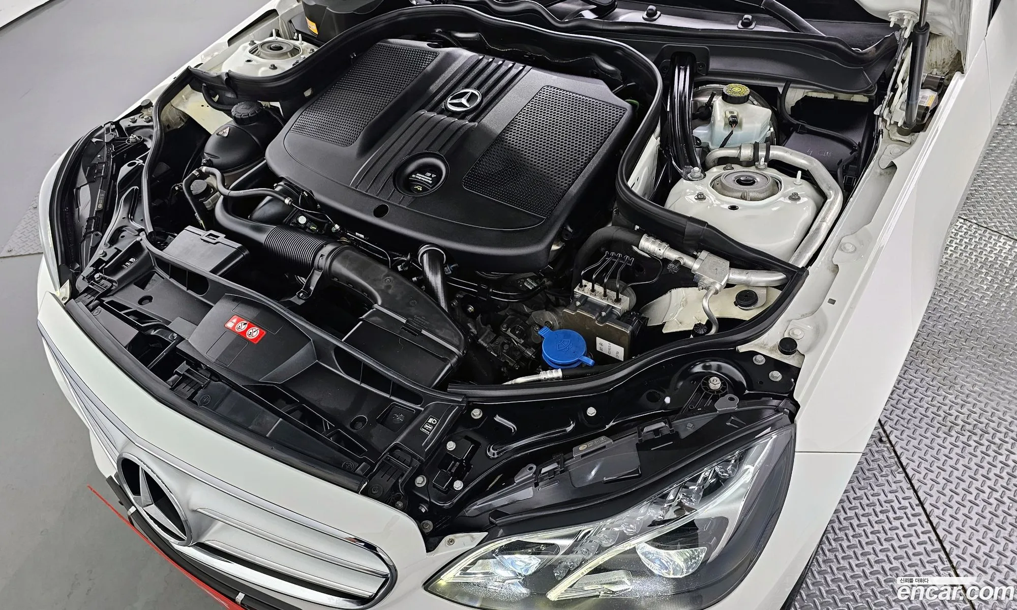 Mercedes-Benz E-Klasse E250 Bluetec 4Matic Avant Garde 2016 - фотография 12186249