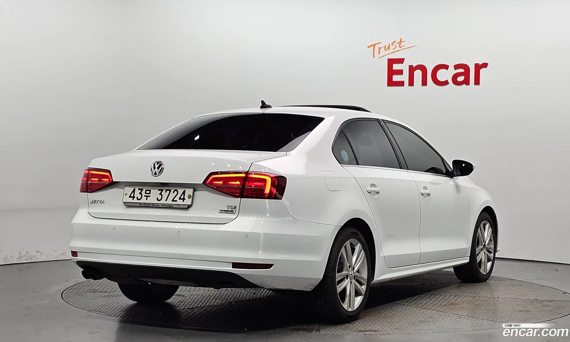 Volkswagen Jetta 20 Tdi Bluemotion Premium 2015 - фотография 4869402
