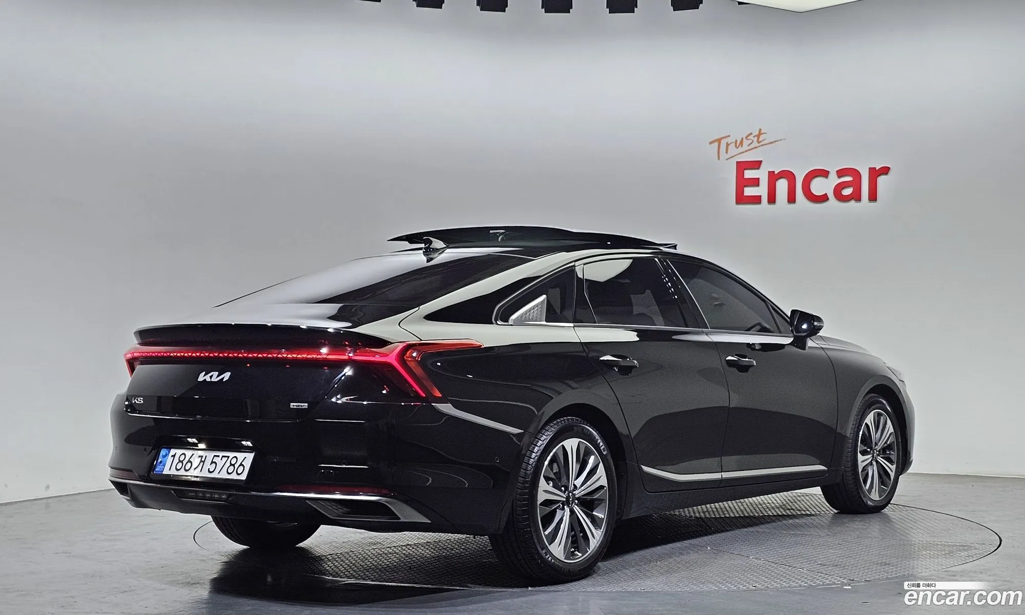 Kia K8 Signature 2023 - фотография 11971608