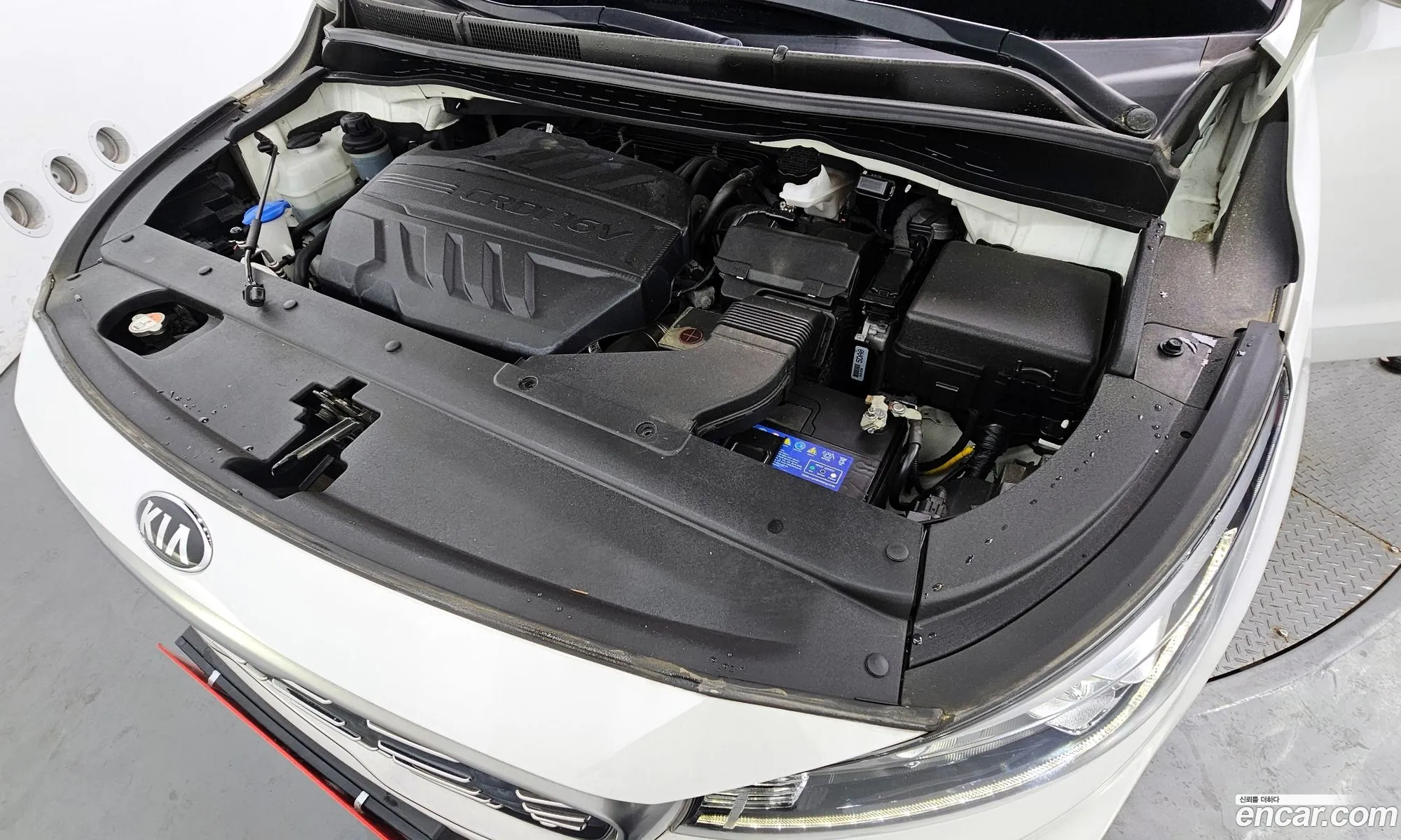 Kia Carnival 9-Seater Prestige 2020 - фотография 18780109