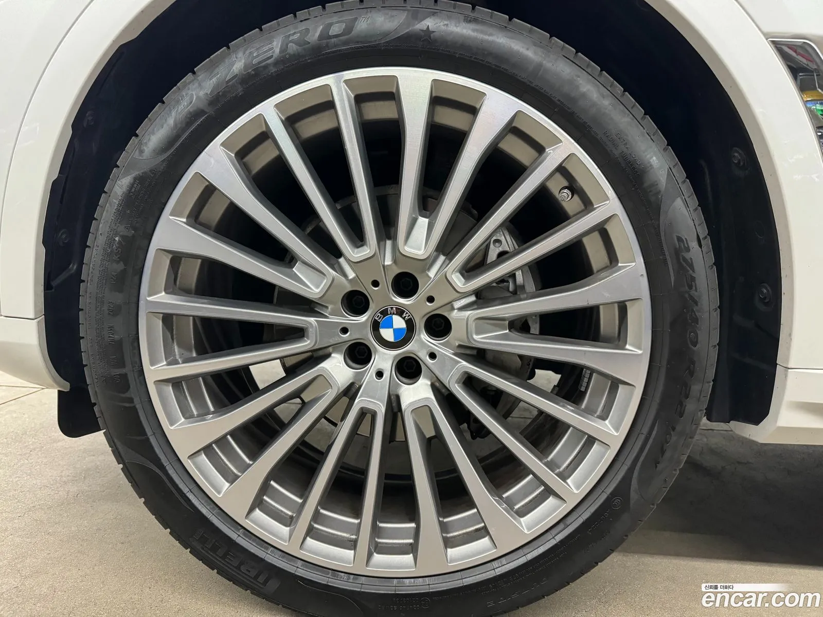 BMW X7 xDrive 40I Design Pure Excellence 6-Seater 2024 - фотография 15631081