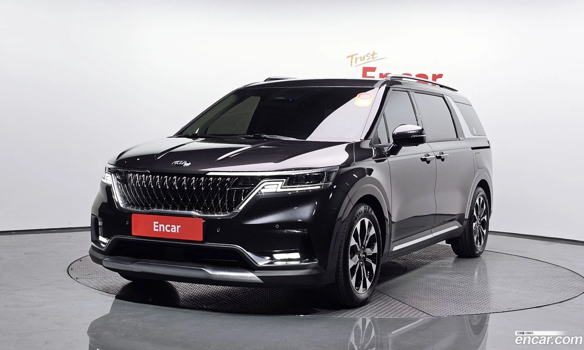 Kia Carnival 9-Seater Signature 2021 - фотография 11317920