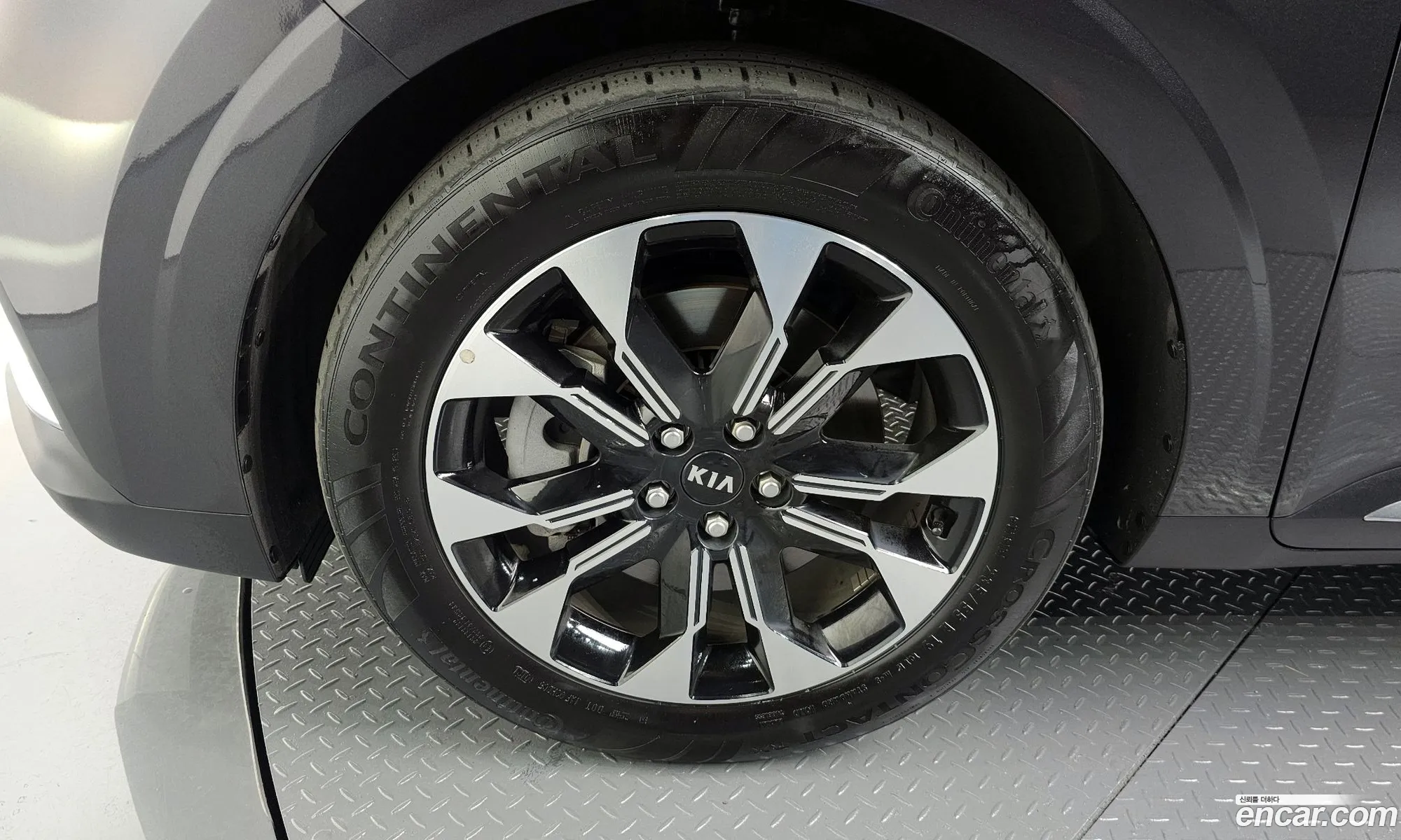 Kia Carnival 9-Seater Signature 2021 - фотография 11317924