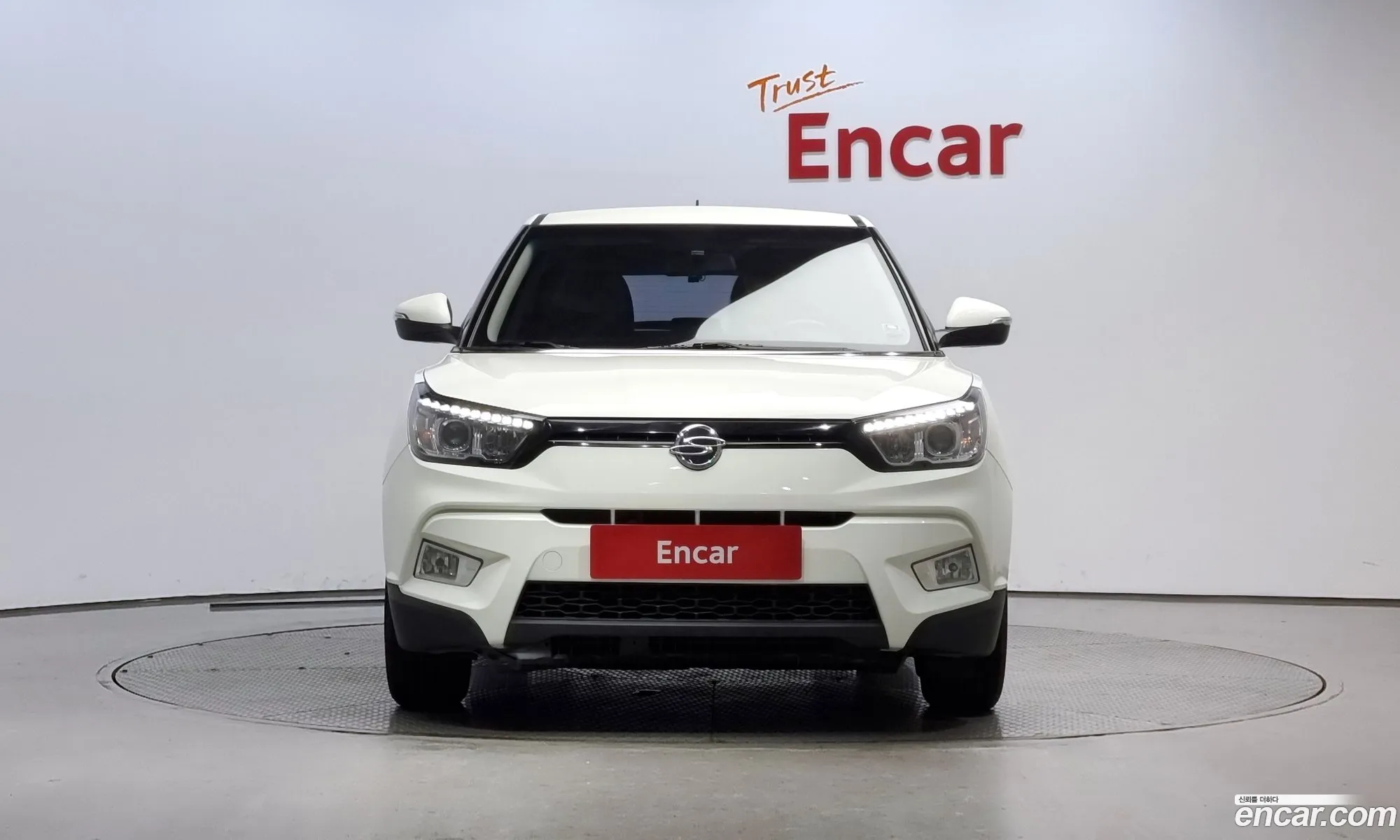 Ssangyong Tivoli Tivoli Vx 2Wd 2015 - фотография 2012236