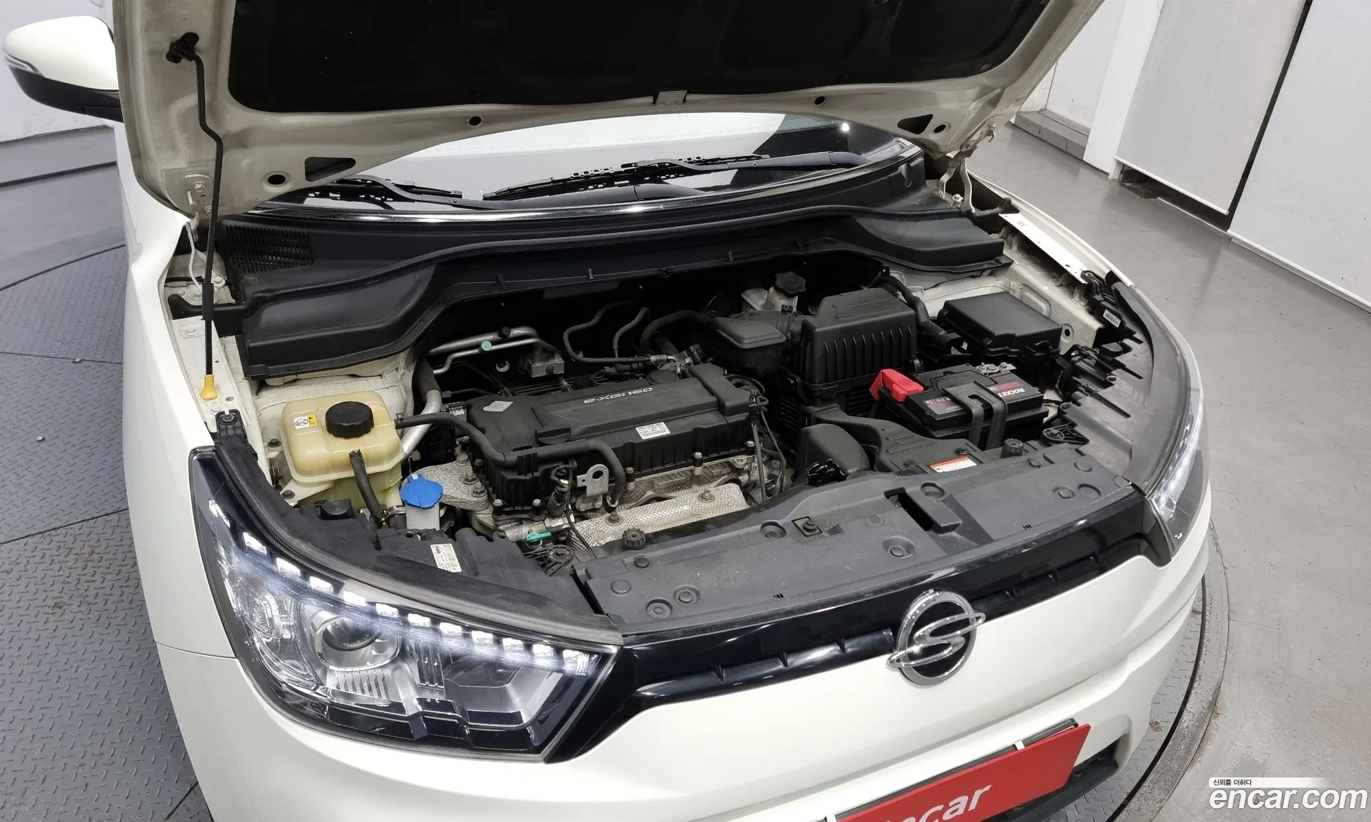Ssangyong Tivoli Tivoli Vx 2Wd 2015 - фотография 2012239