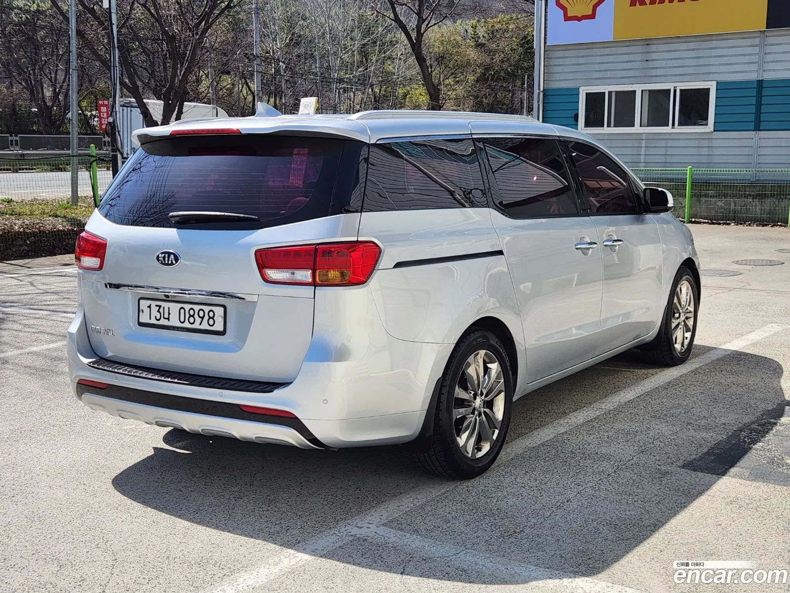 Kia Carnival 9-Seater Noblesse 2016 - фотография 19021146
