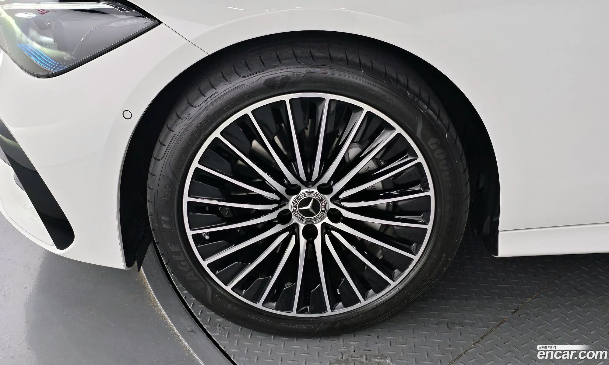 Mercedes-Benz Cle-Klasse Cle200 Coupe 2024 - фотография 13561446
