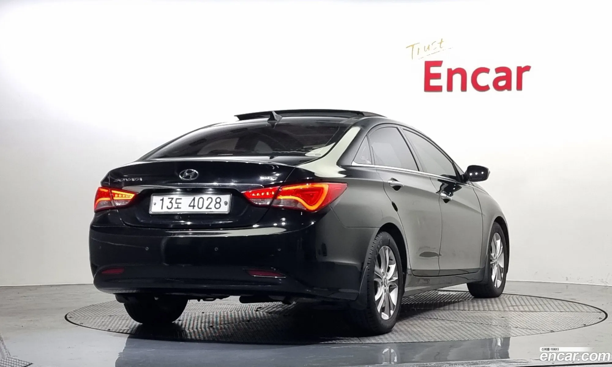 Hyundai Yf Sonata Y20 Top Luxury Model - фотография 11887219