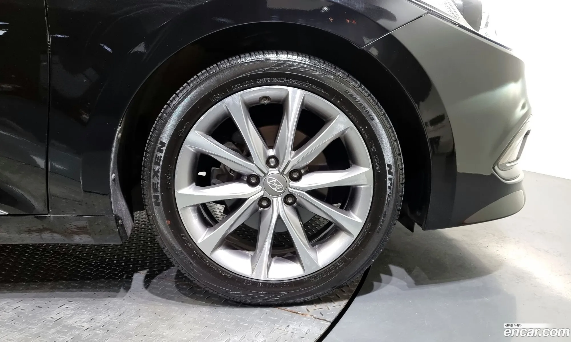 Hyundai Grandeur Hg240 Modern 2016 - фотография 11791739