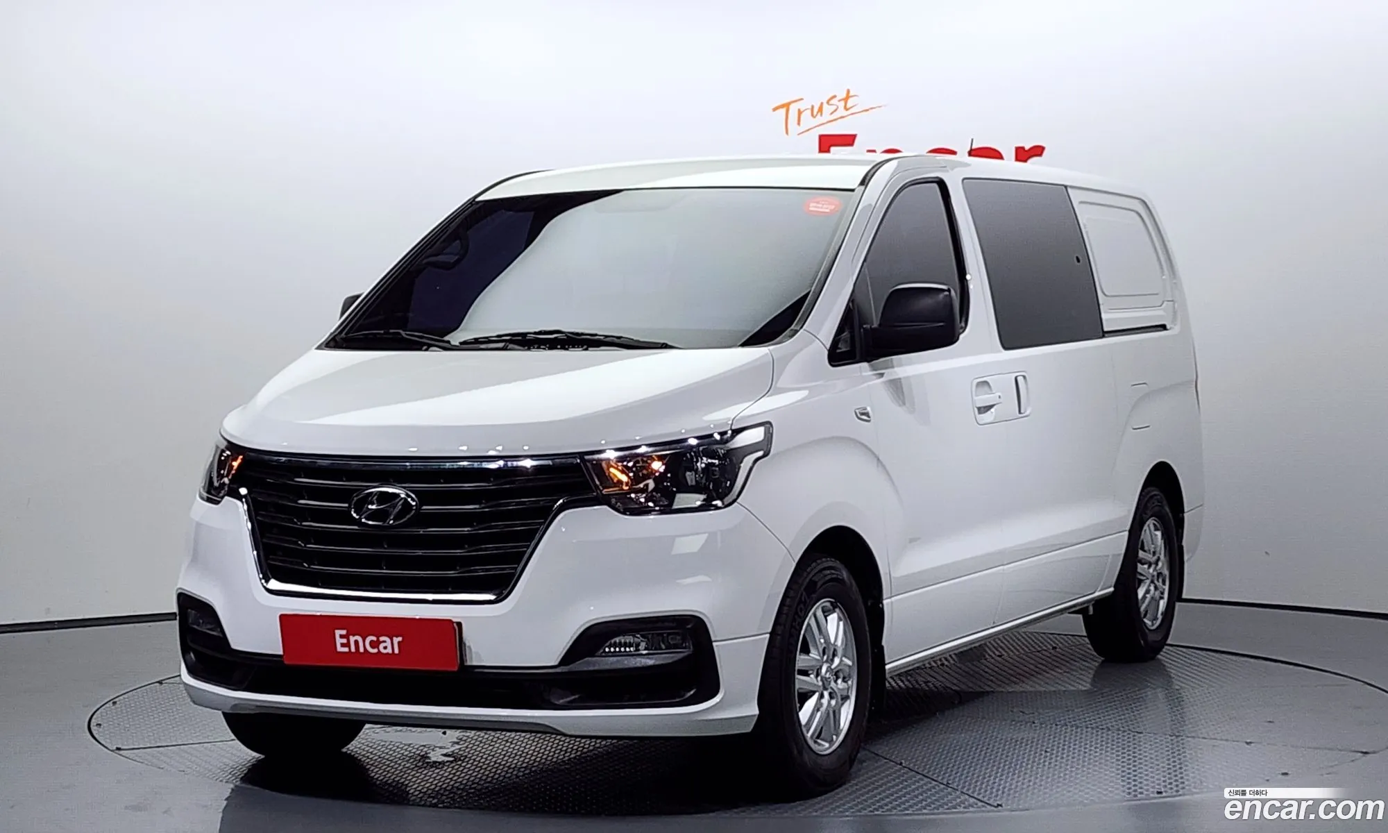 Hyundai The New Grand Starex Van 5-Seater Smart - фотография 18111105
