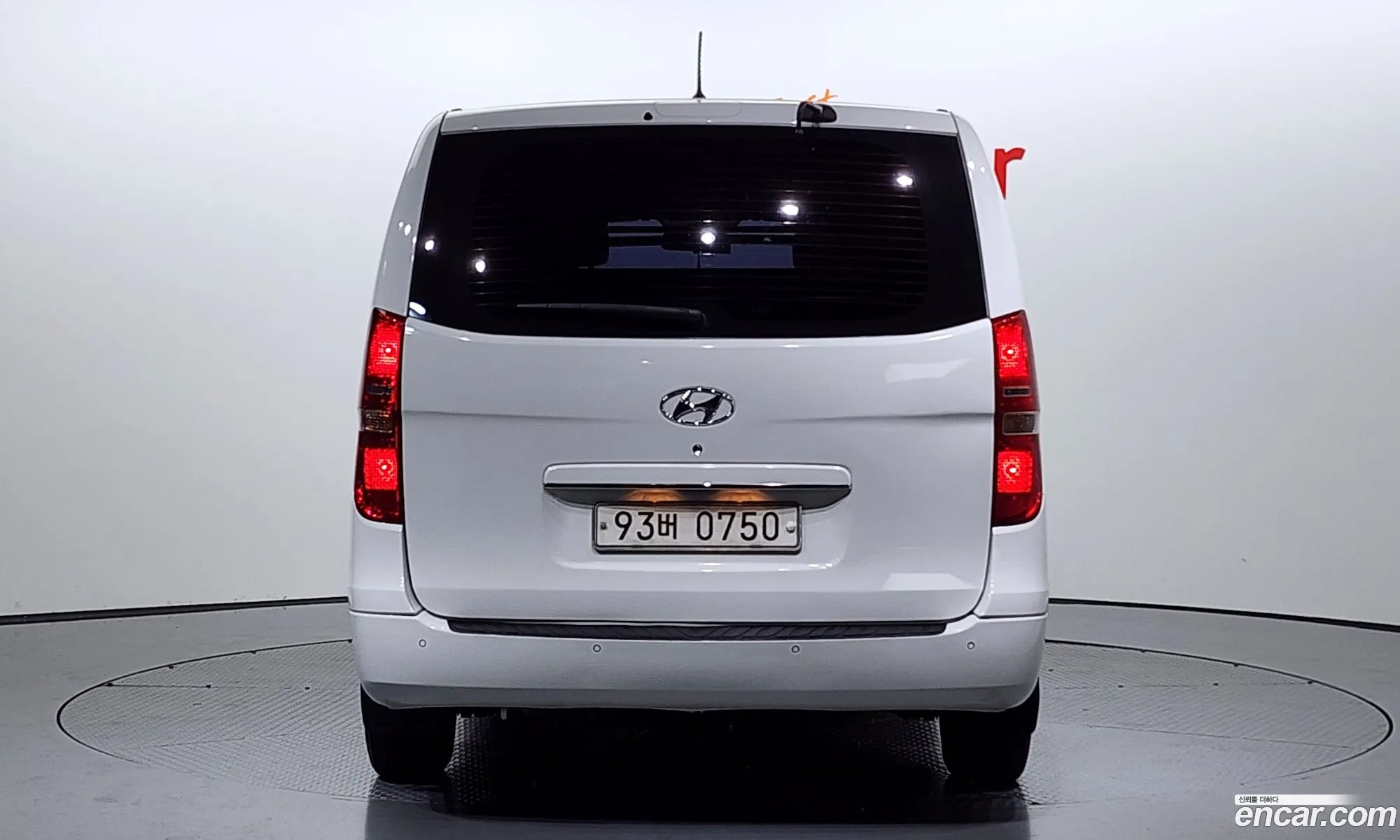 Hyundai The New Grand Starex Van 5-Seater Smart - фотография 18111108